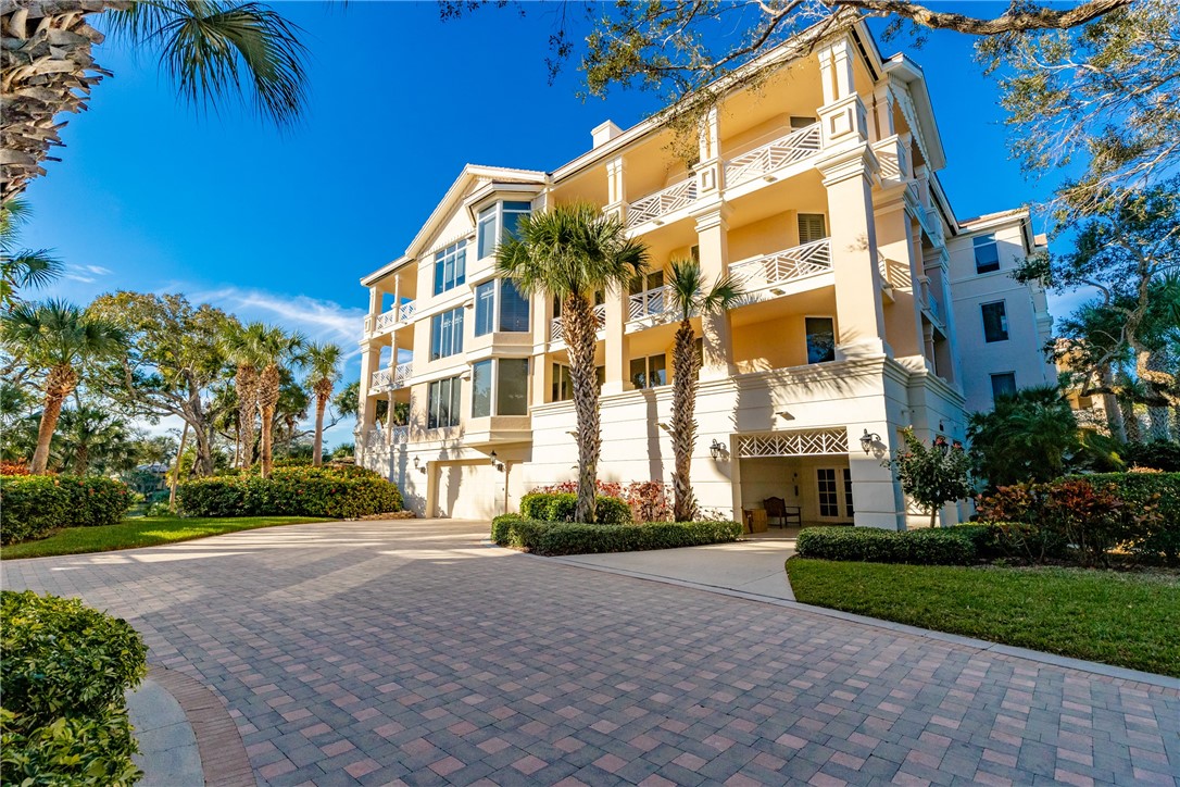 601 N Swim Club Drive 3A