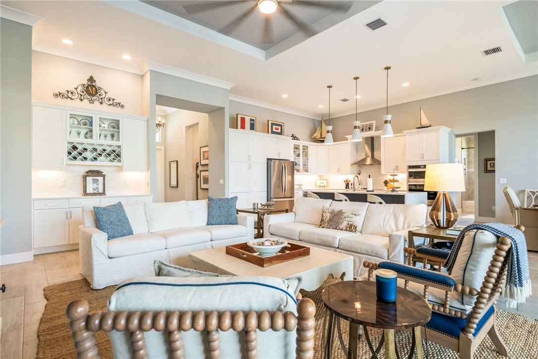 9266 orchid Cove Circle