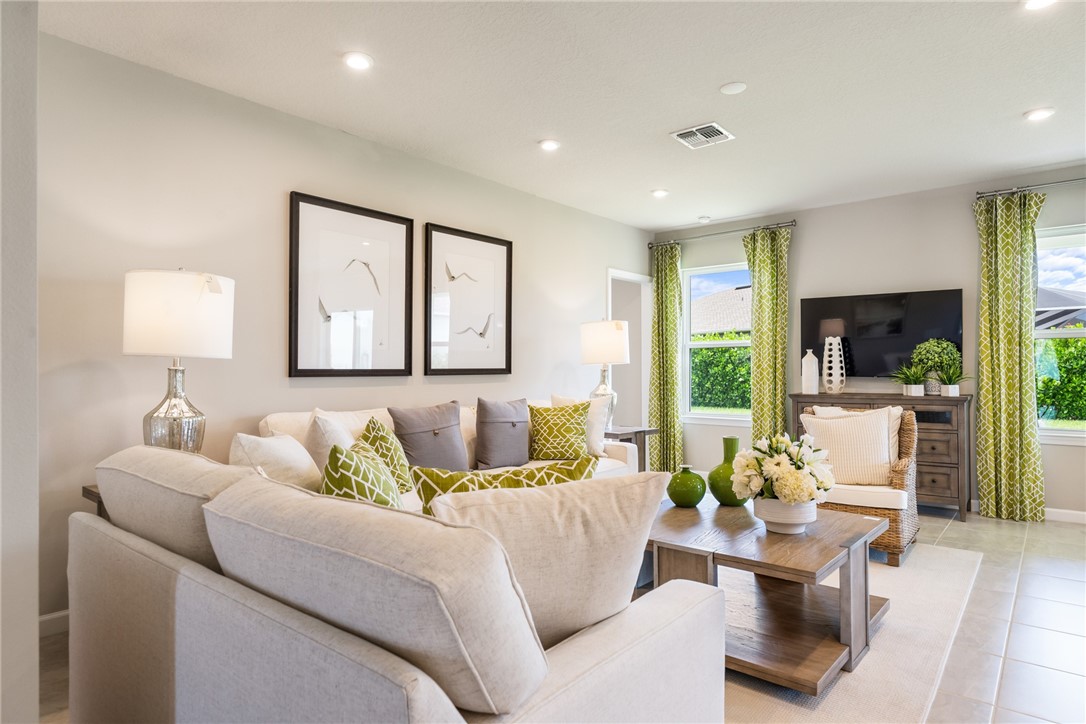 6530 pomello Court