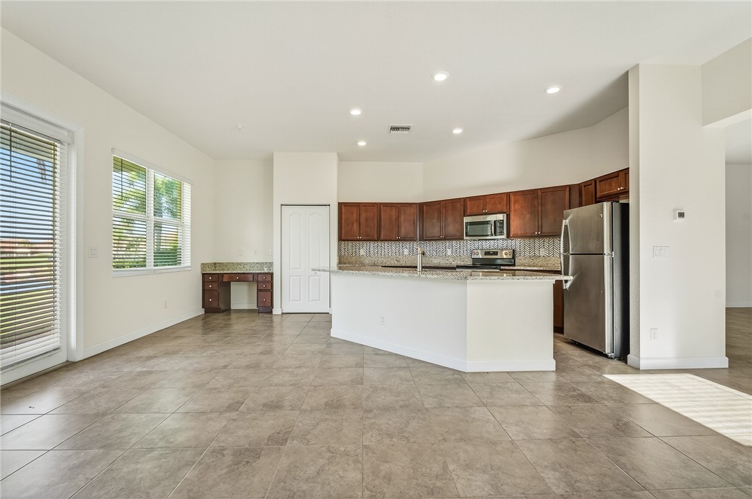 1769 Berkshire Circle SW