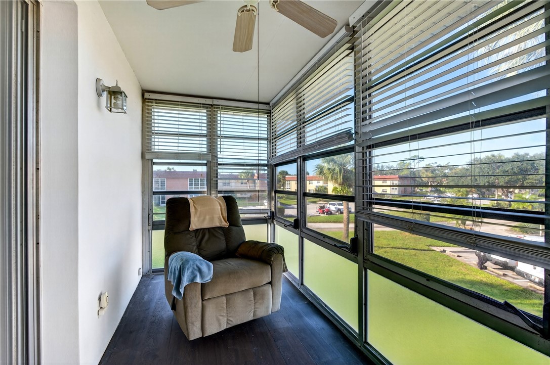 108 springlake Drive 203