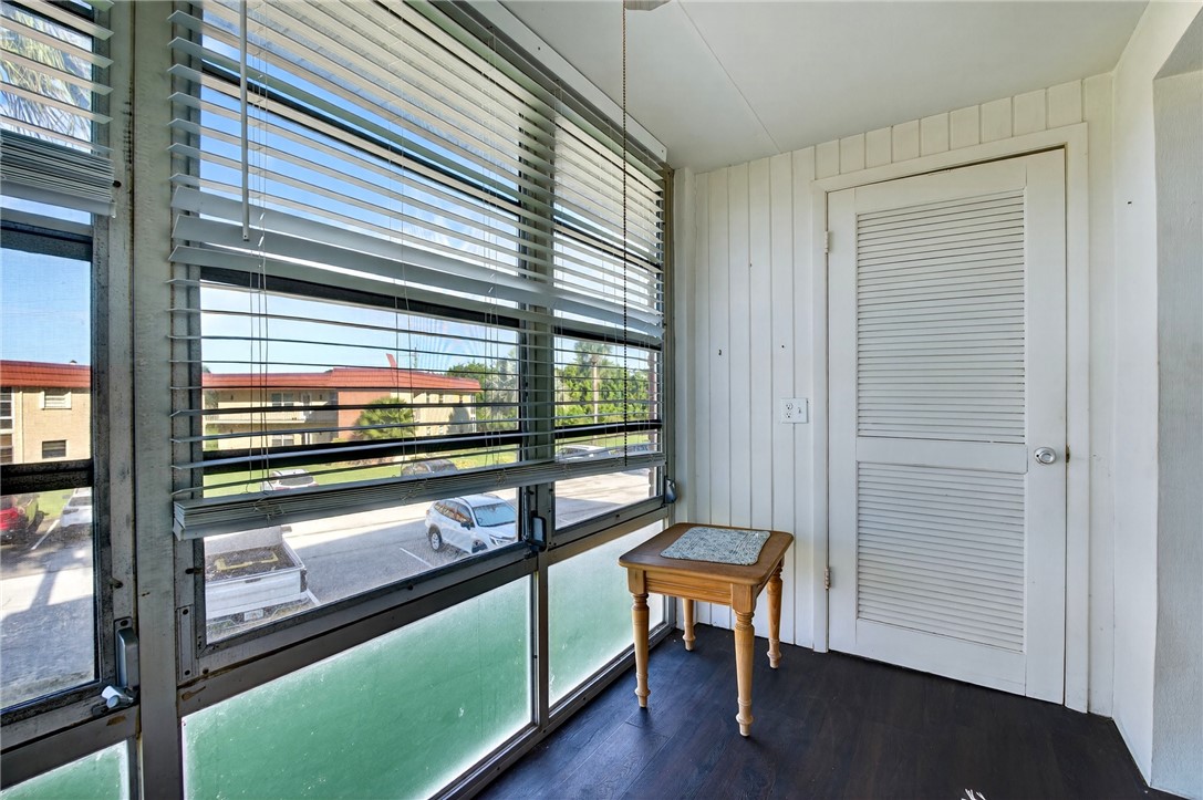 108 springlake Drive 203