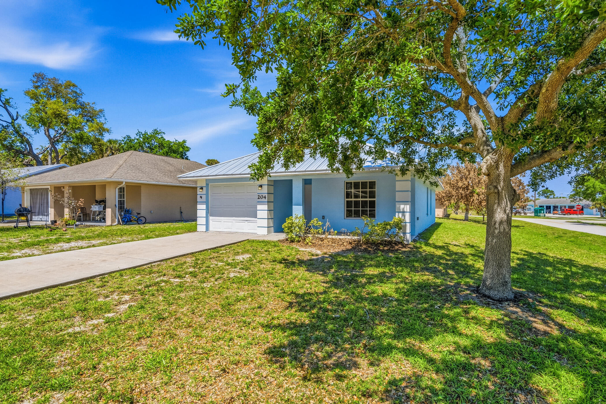 204 SW 14th St Street SW 1