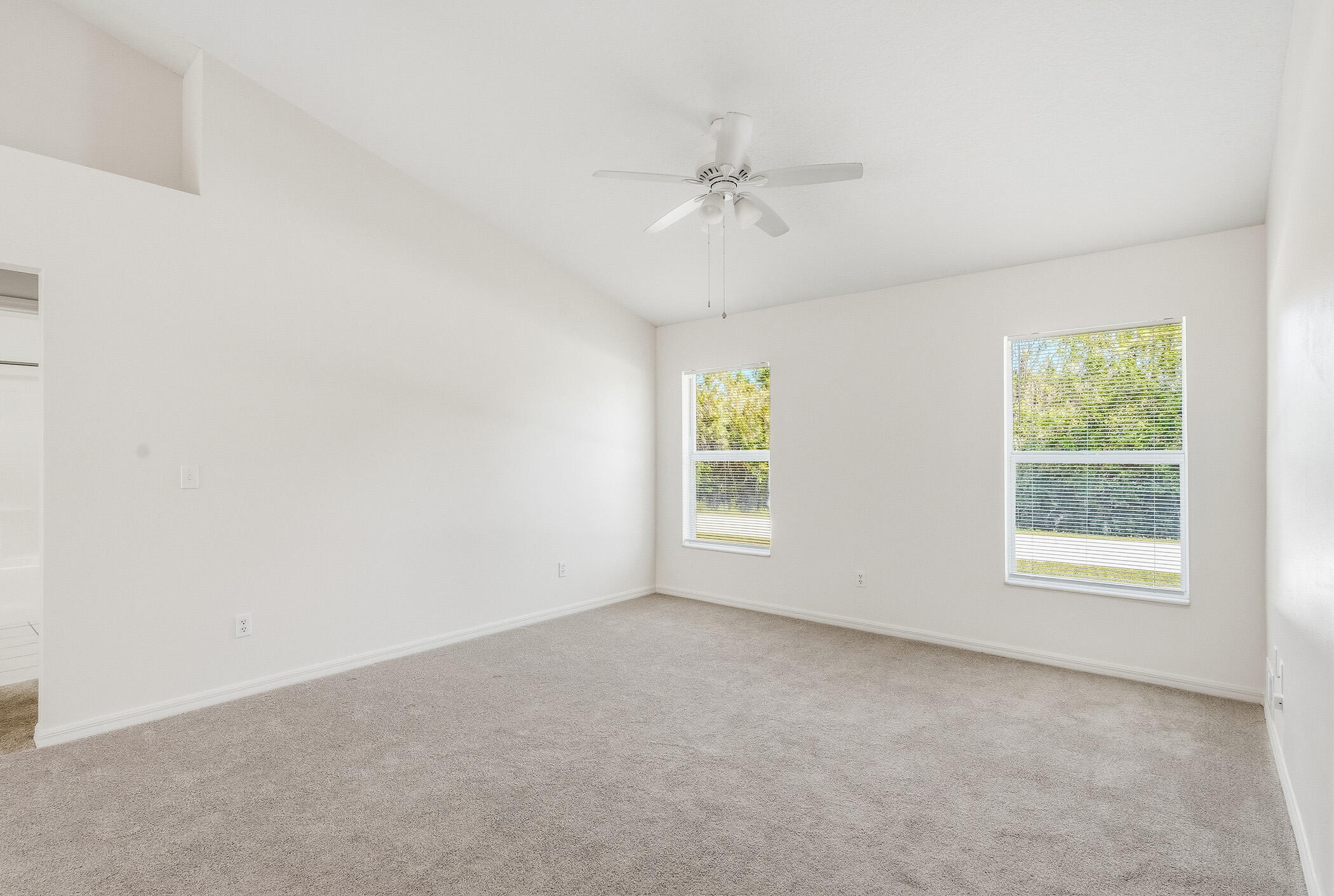 204 SW 14th St Street SW 1