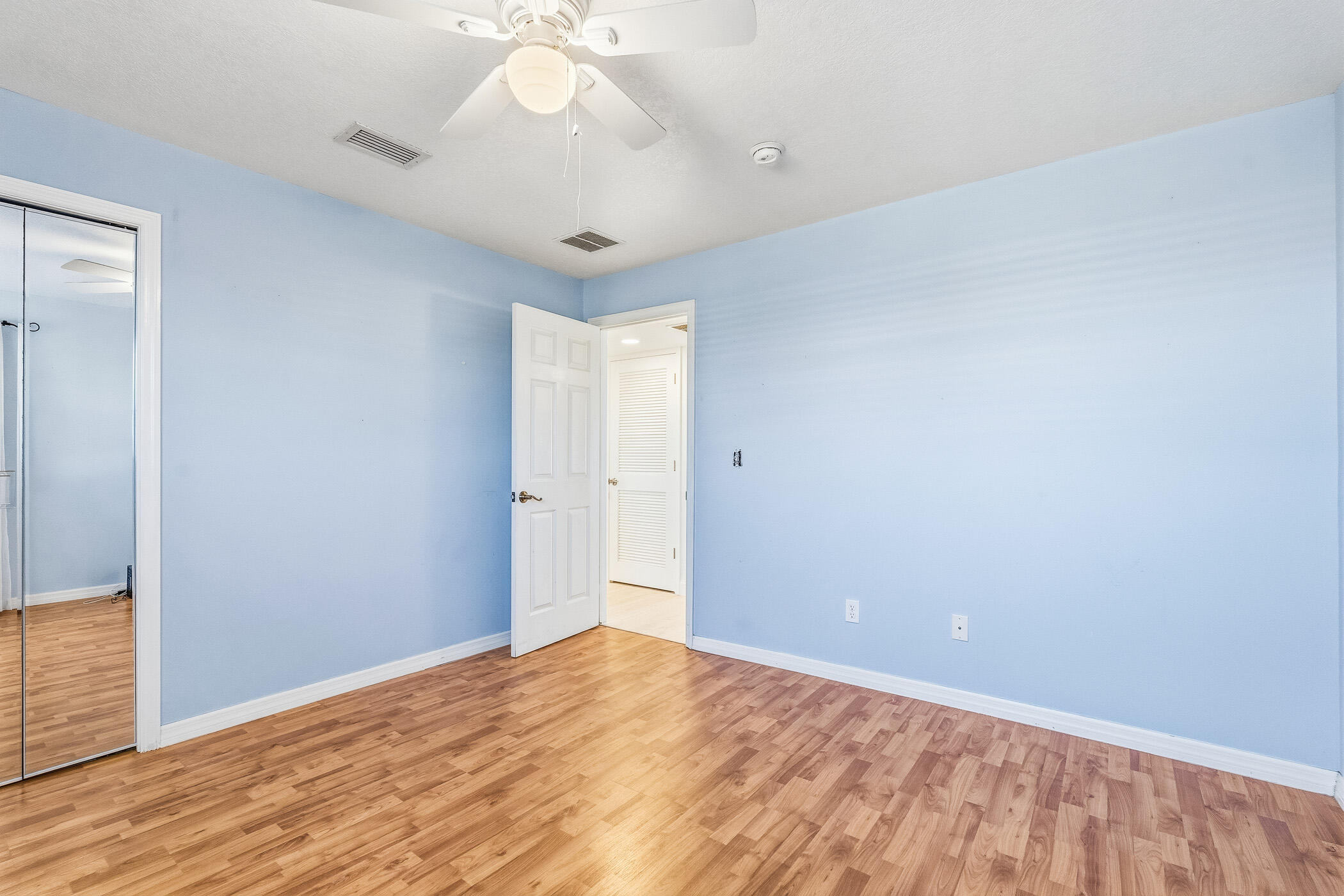 204 SW 14th St Street SW 1