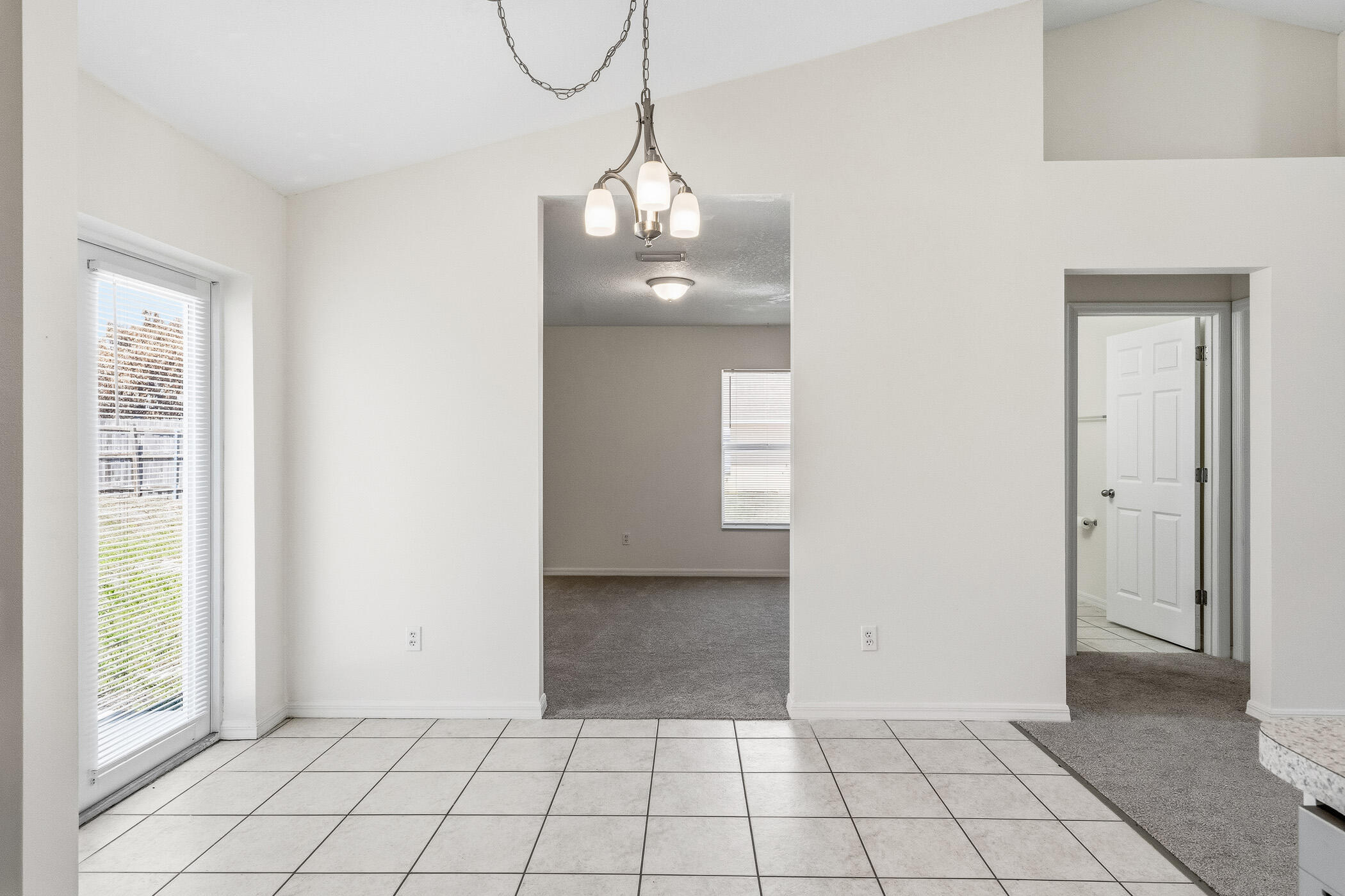 204 SW 14th St Street SW 1