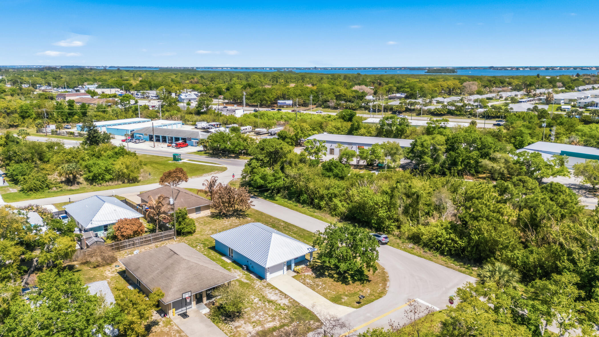 204 SW 14th St Street SW 1