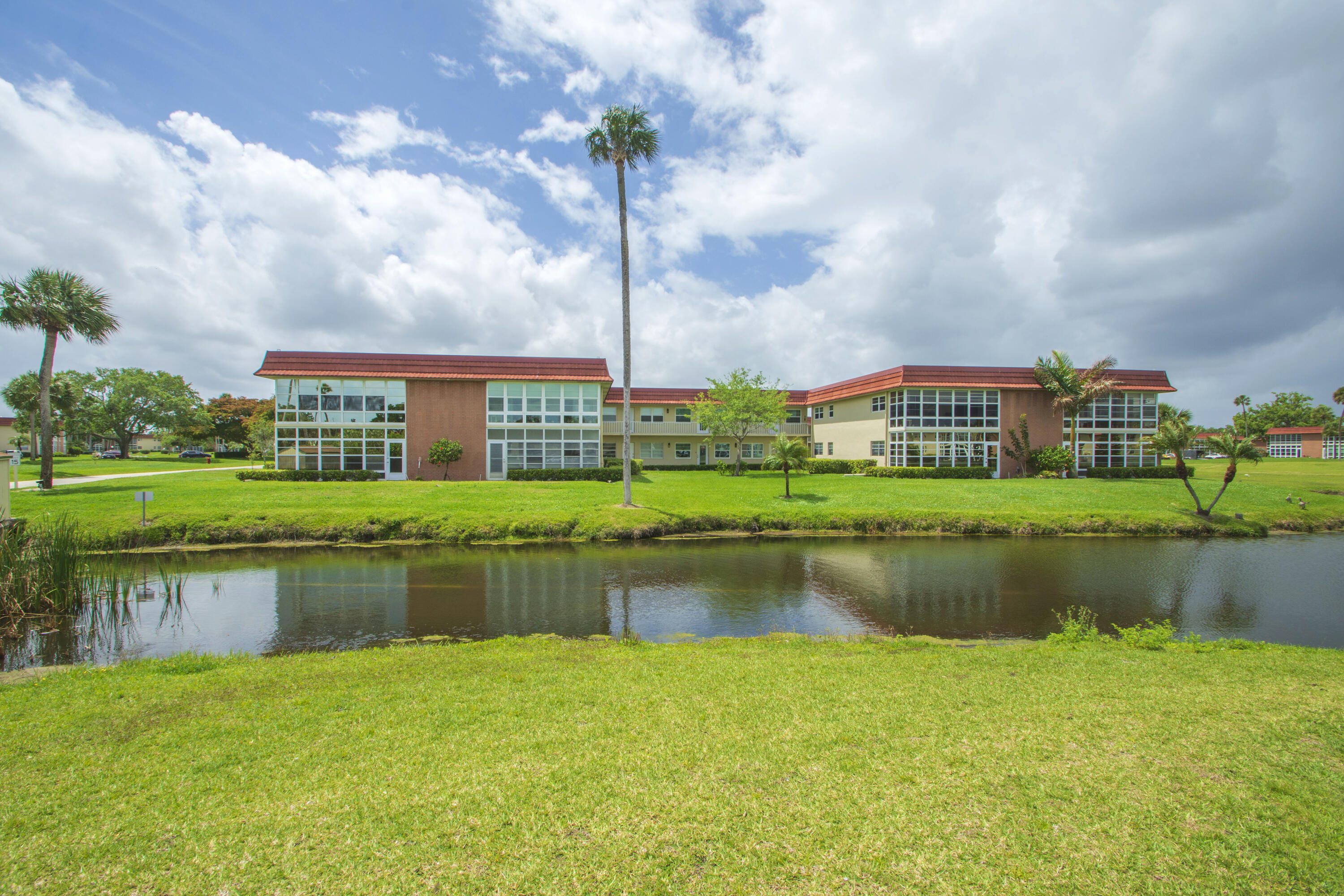 66 Woodland Drive 204