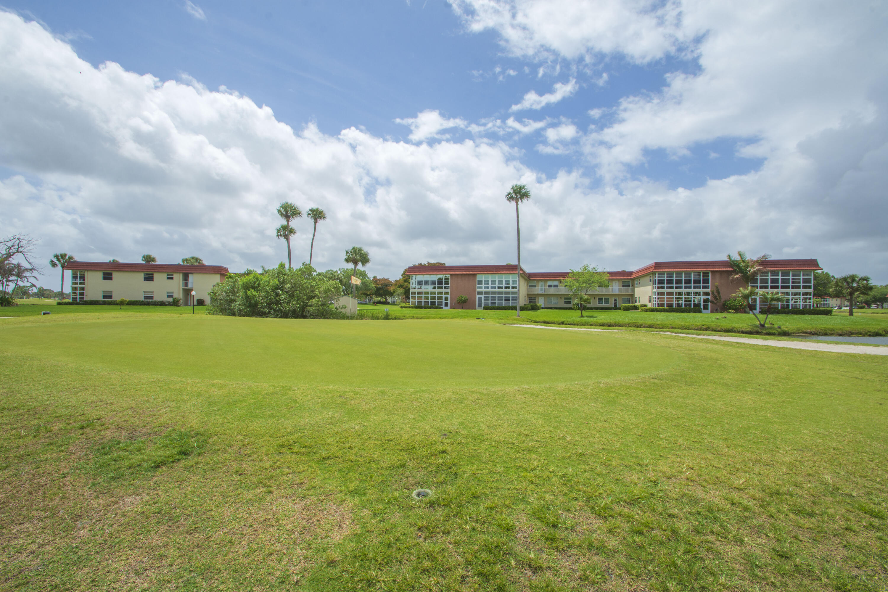 66 Woodland Drive 204