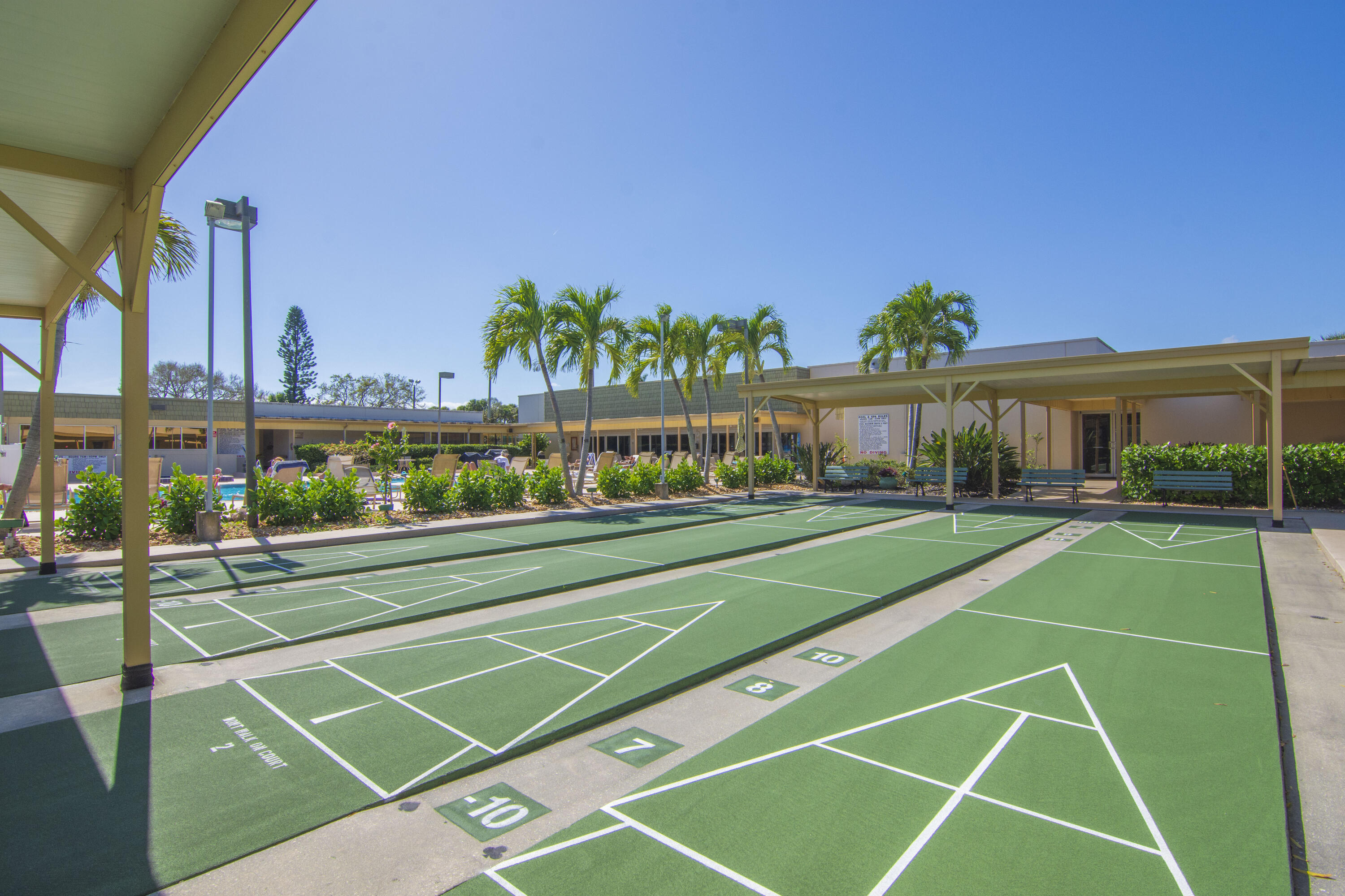 66 Woodland Drive 204