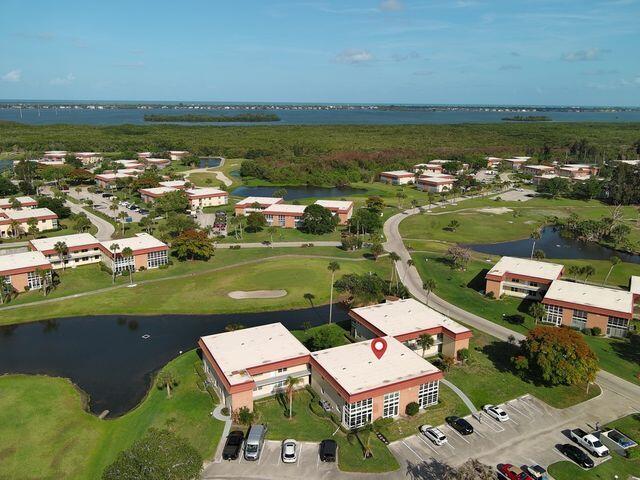 66 Woodland Drive 204