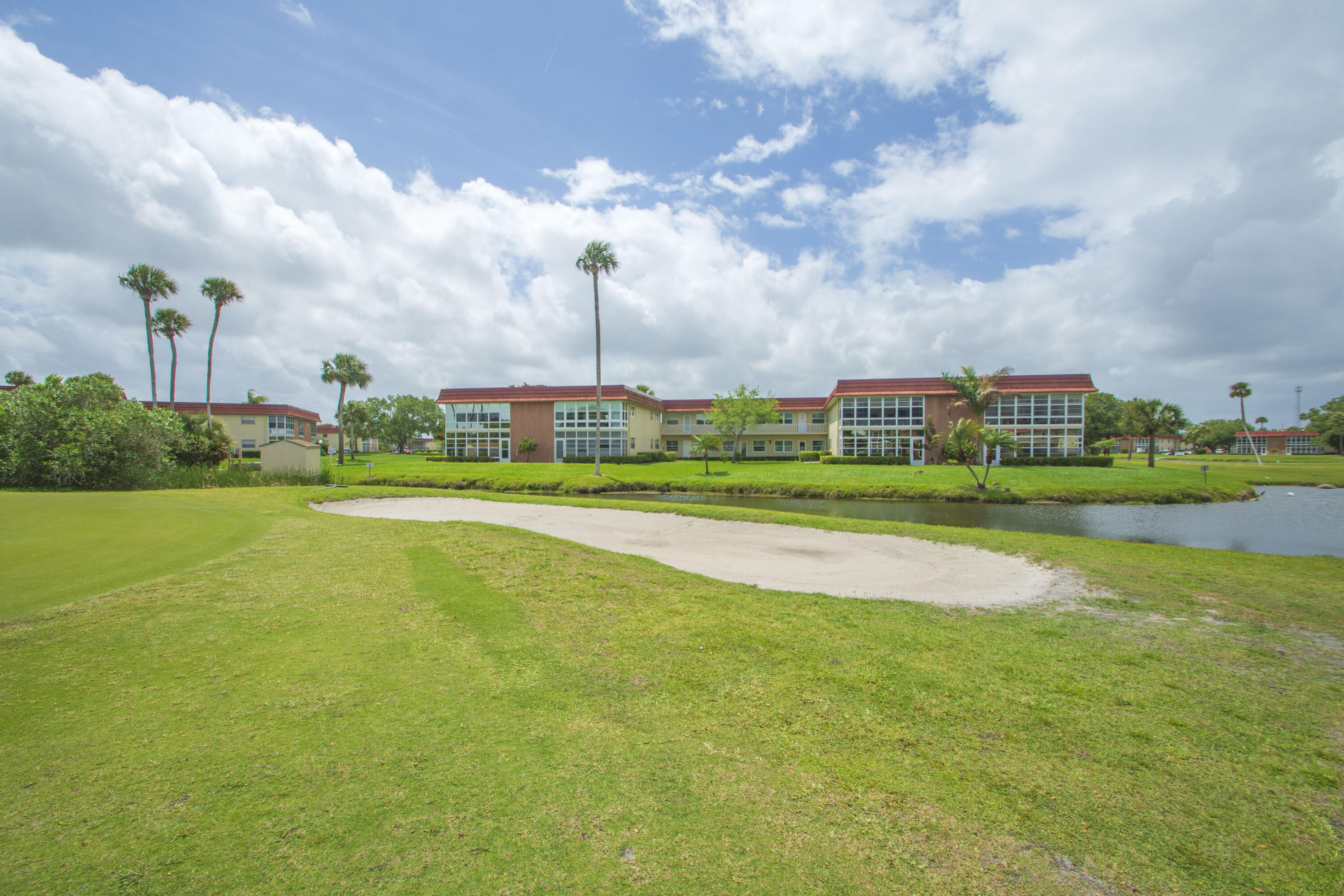 66 Woodland Drive 204