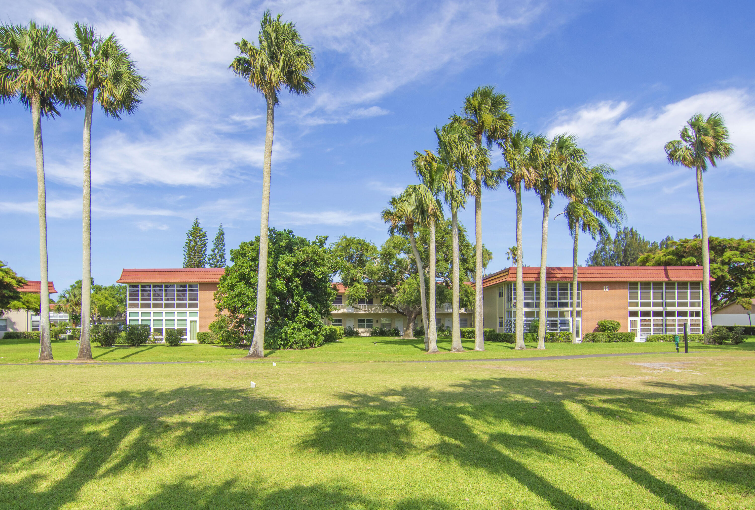 16 Vista Palm Lane 106