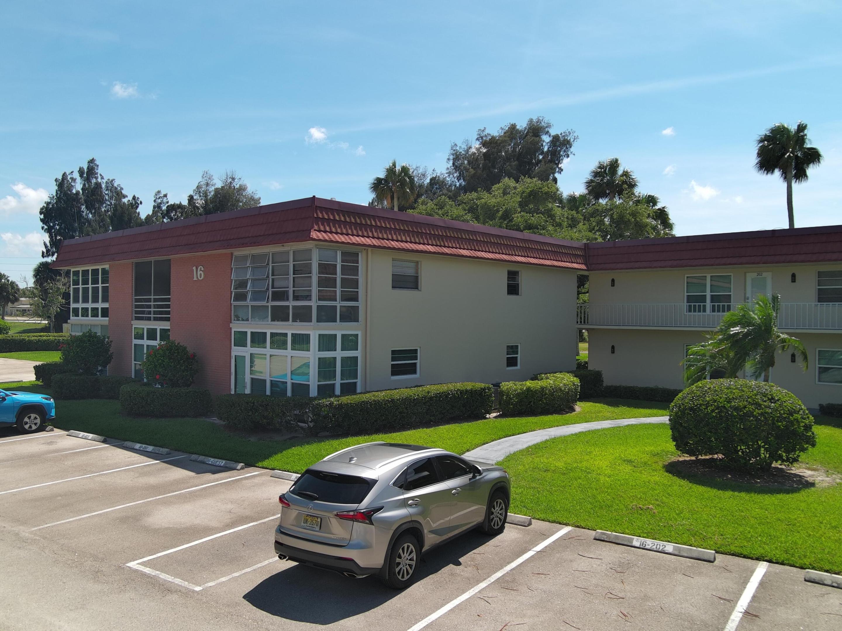 16 Vista Palm Lane 106