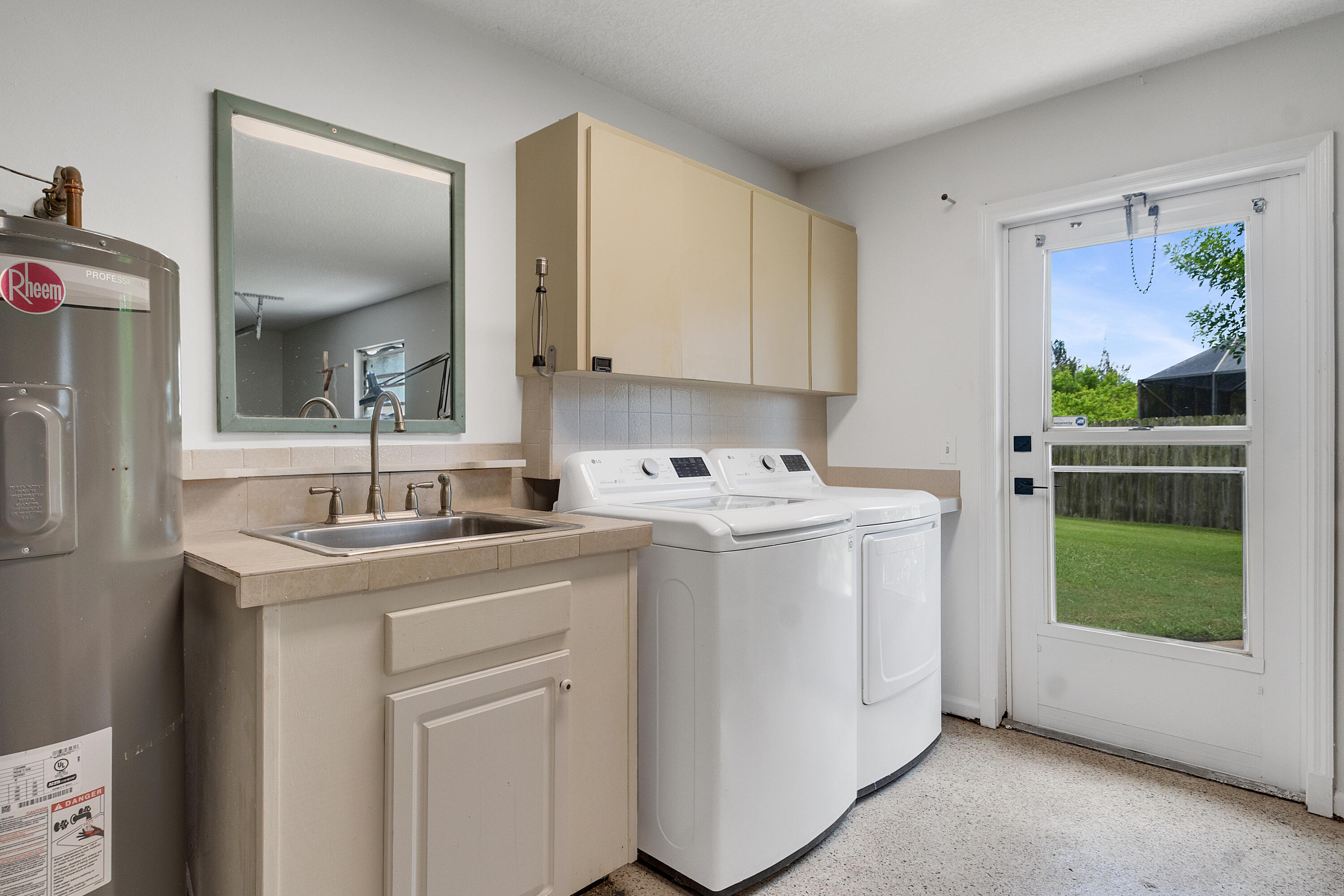 320 W FOREST Trail