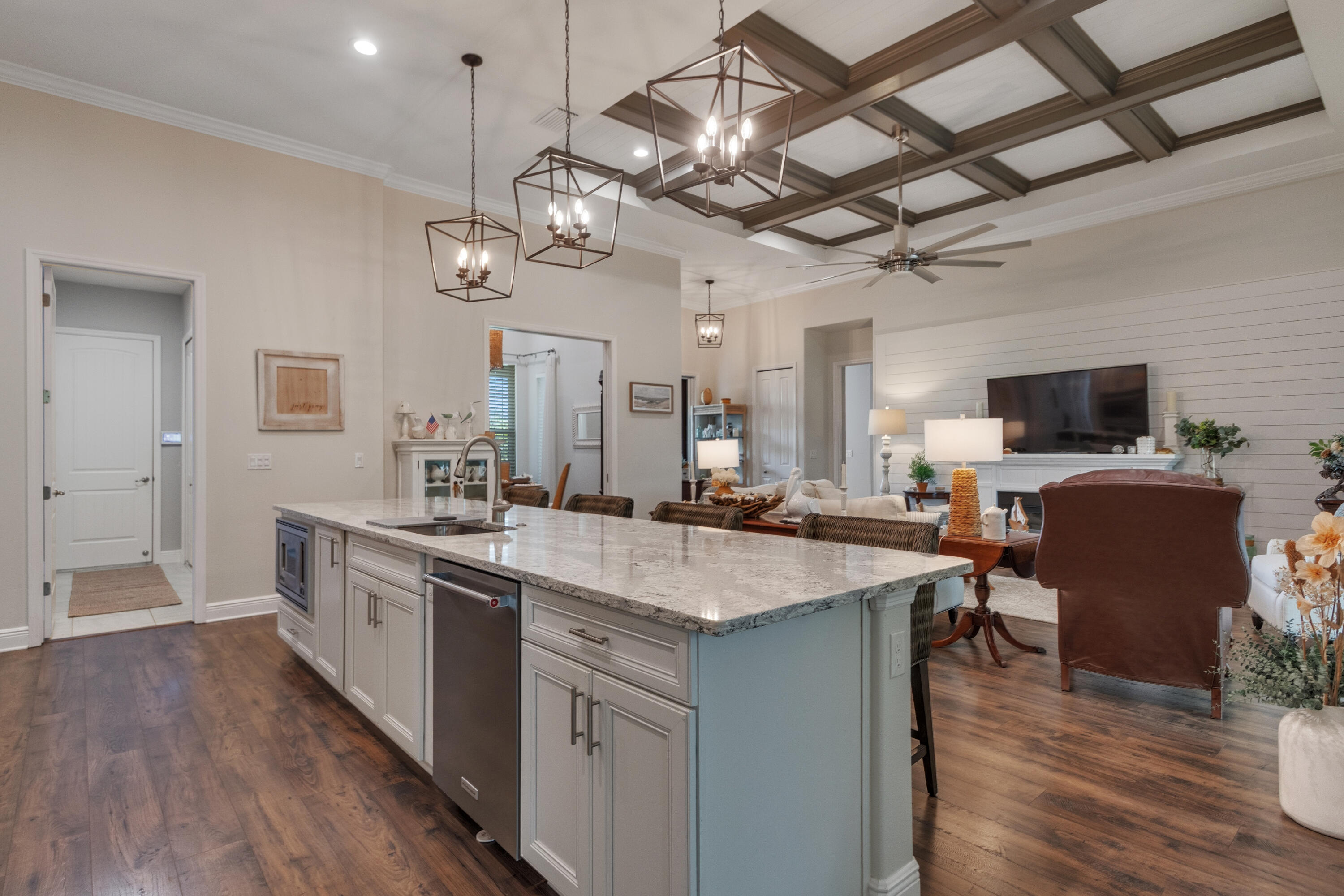 5963 SEQUOIA Circle