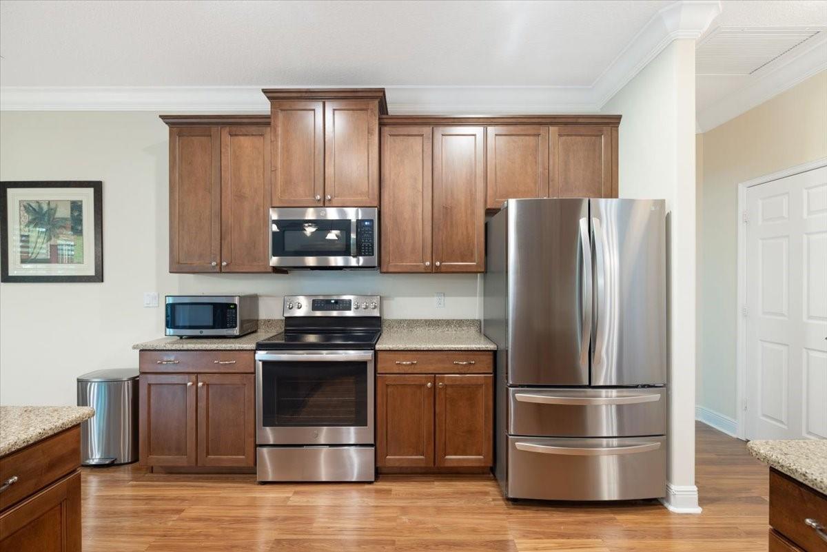 654 Gossamer Wing Way
