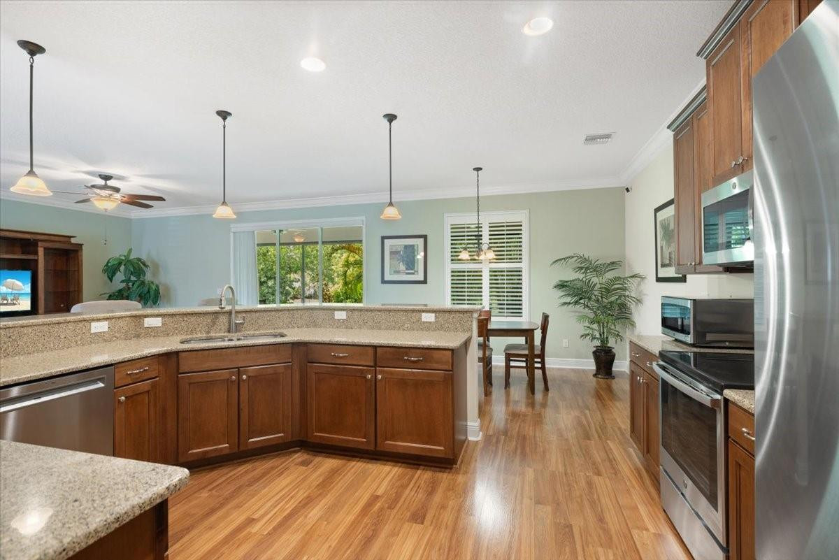 654 Gossamer Wing Way