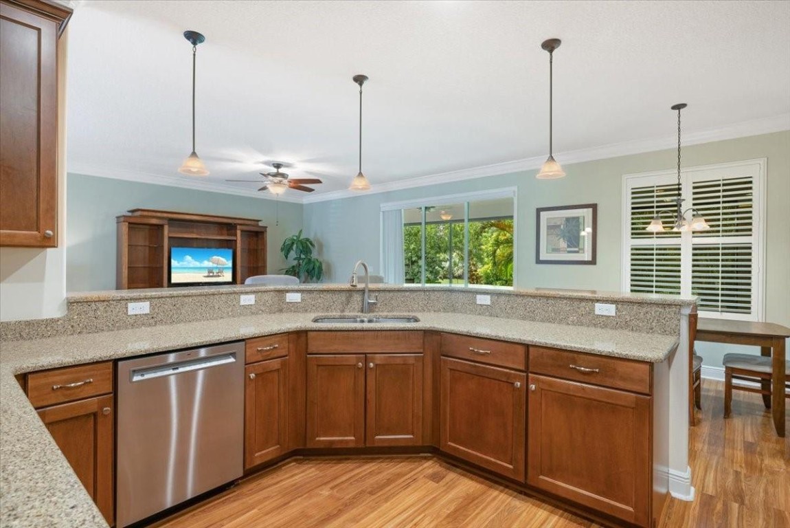 654 Gossamer Wing Way