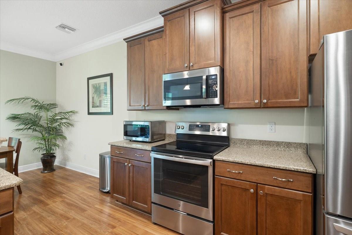 654 Gossamer Wing Way