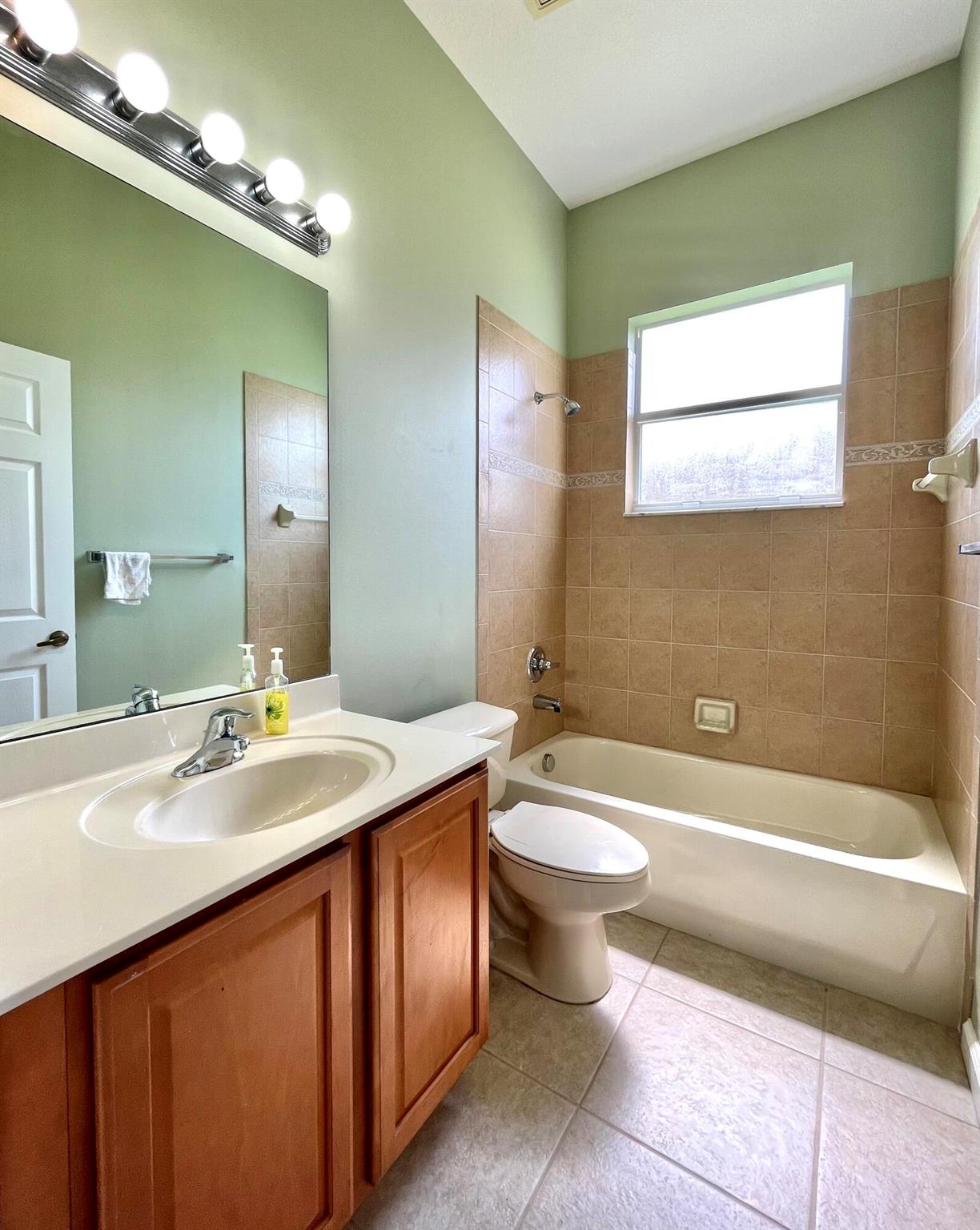 412 N Key Lime Square SW