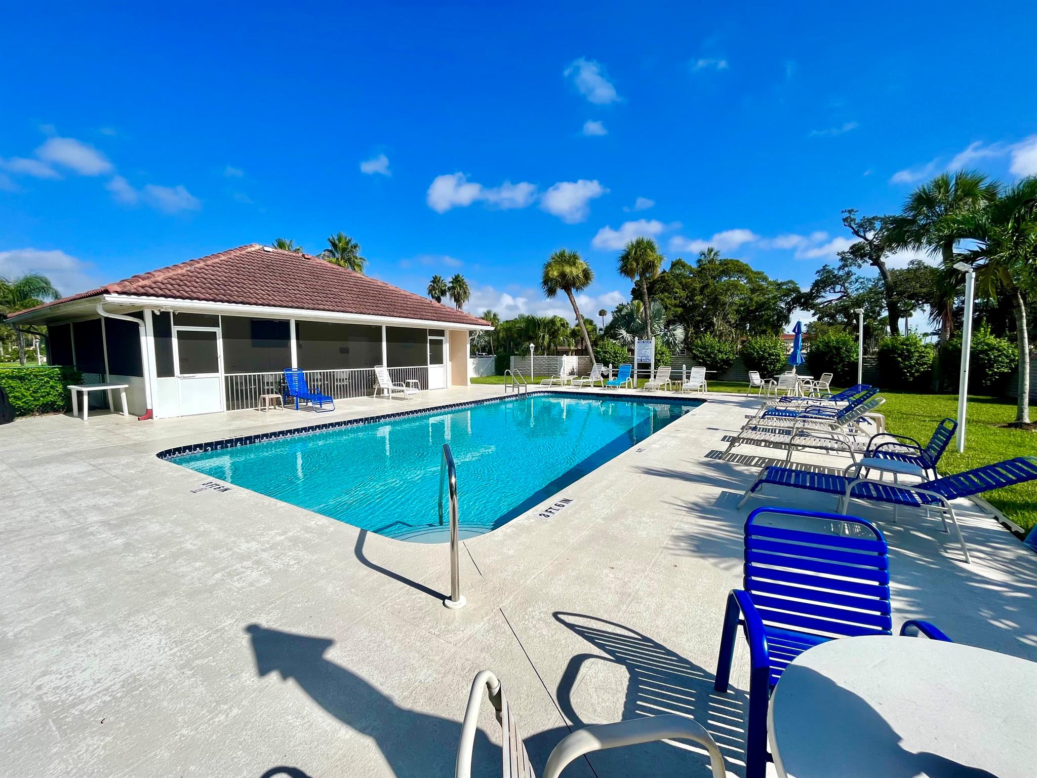 255 Grand Royale Circle 202