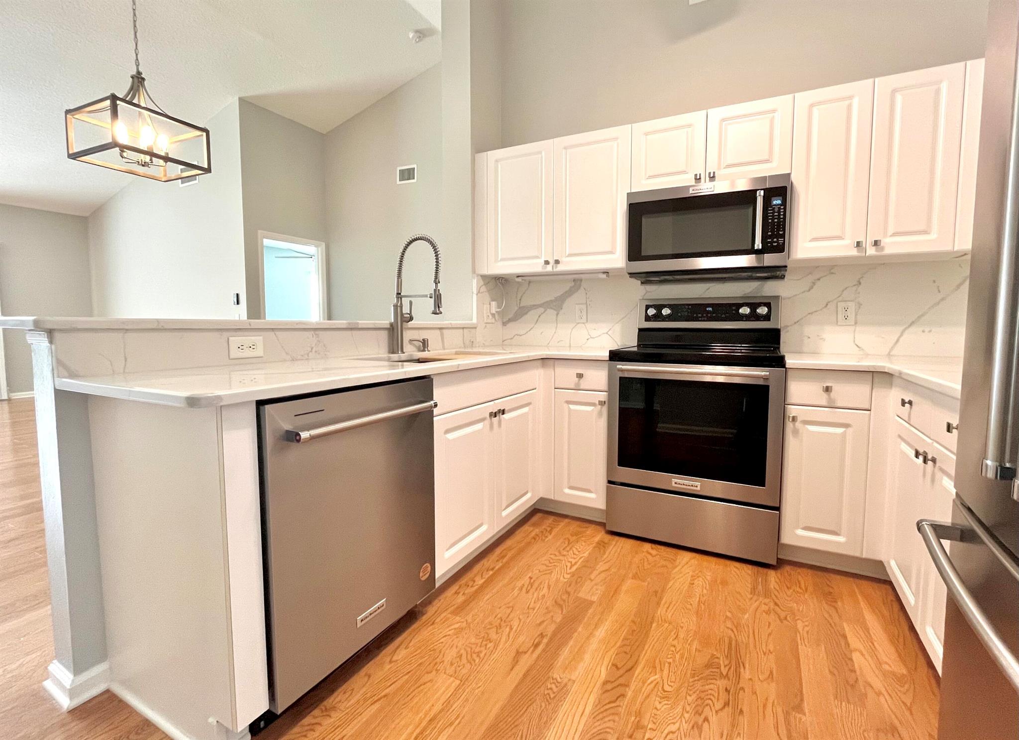 255 Grand Royale Circle 202