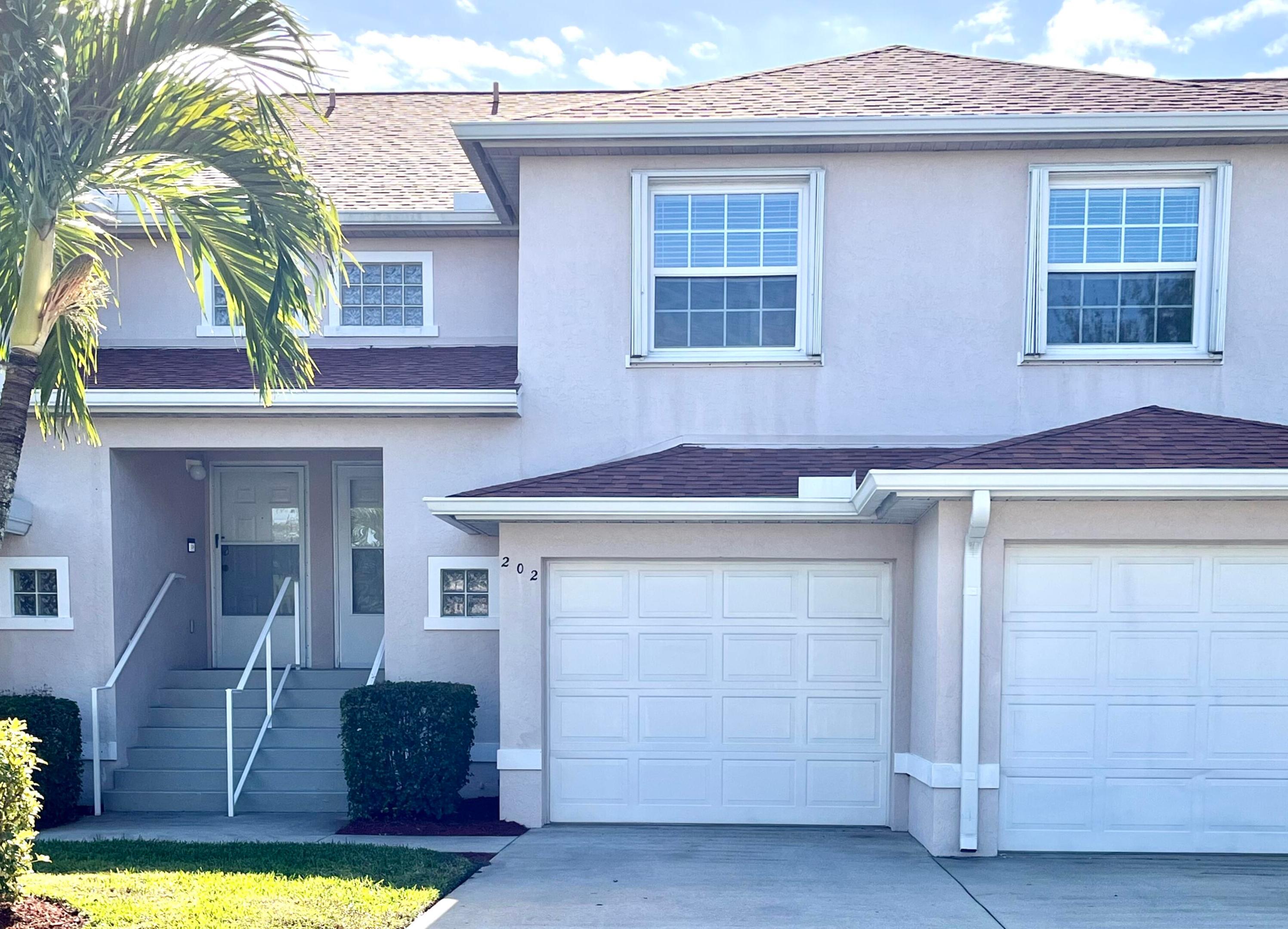 255 Grand Royale Circle 202