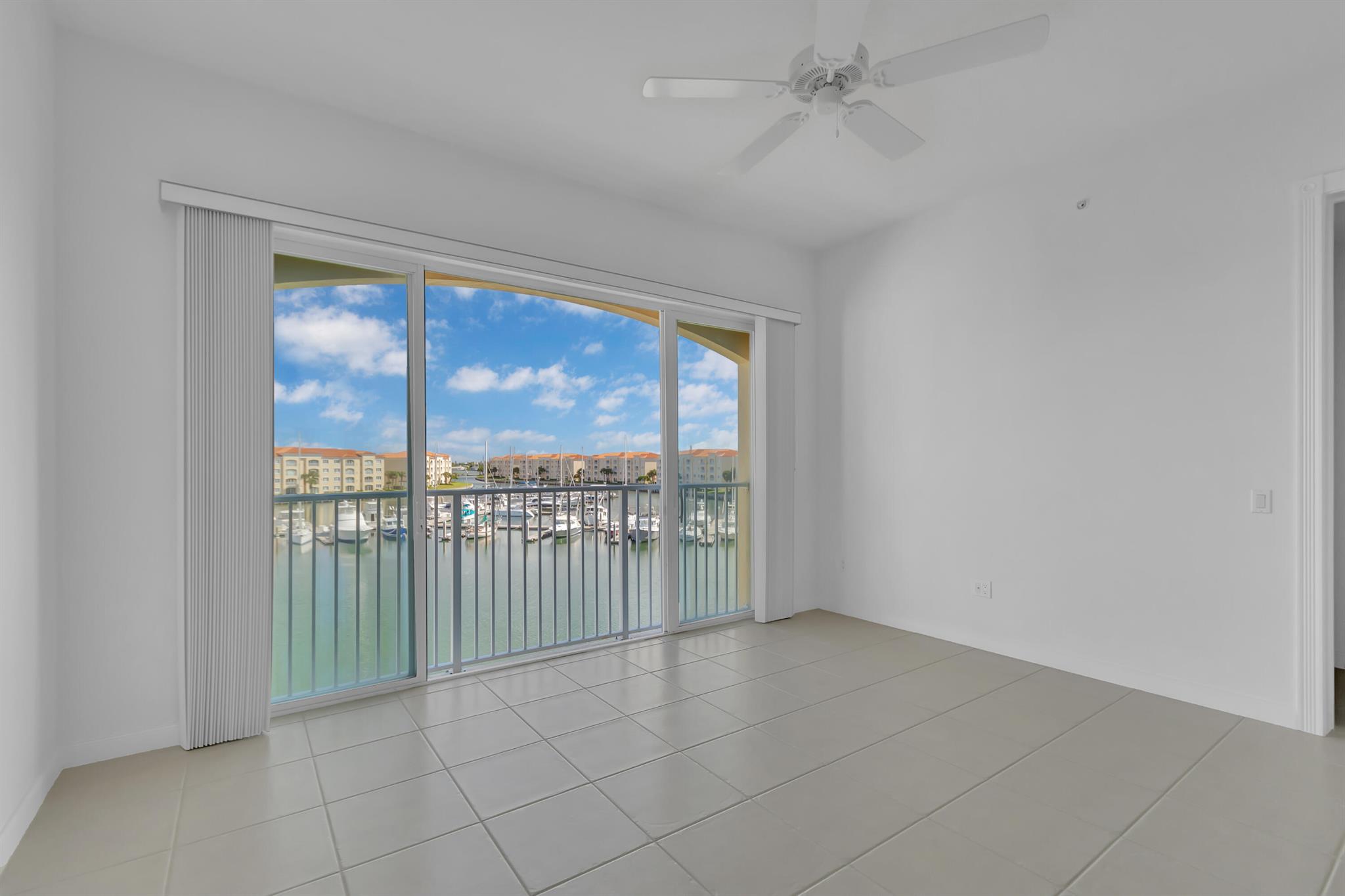 12 Harbour Isles Dr Ph1