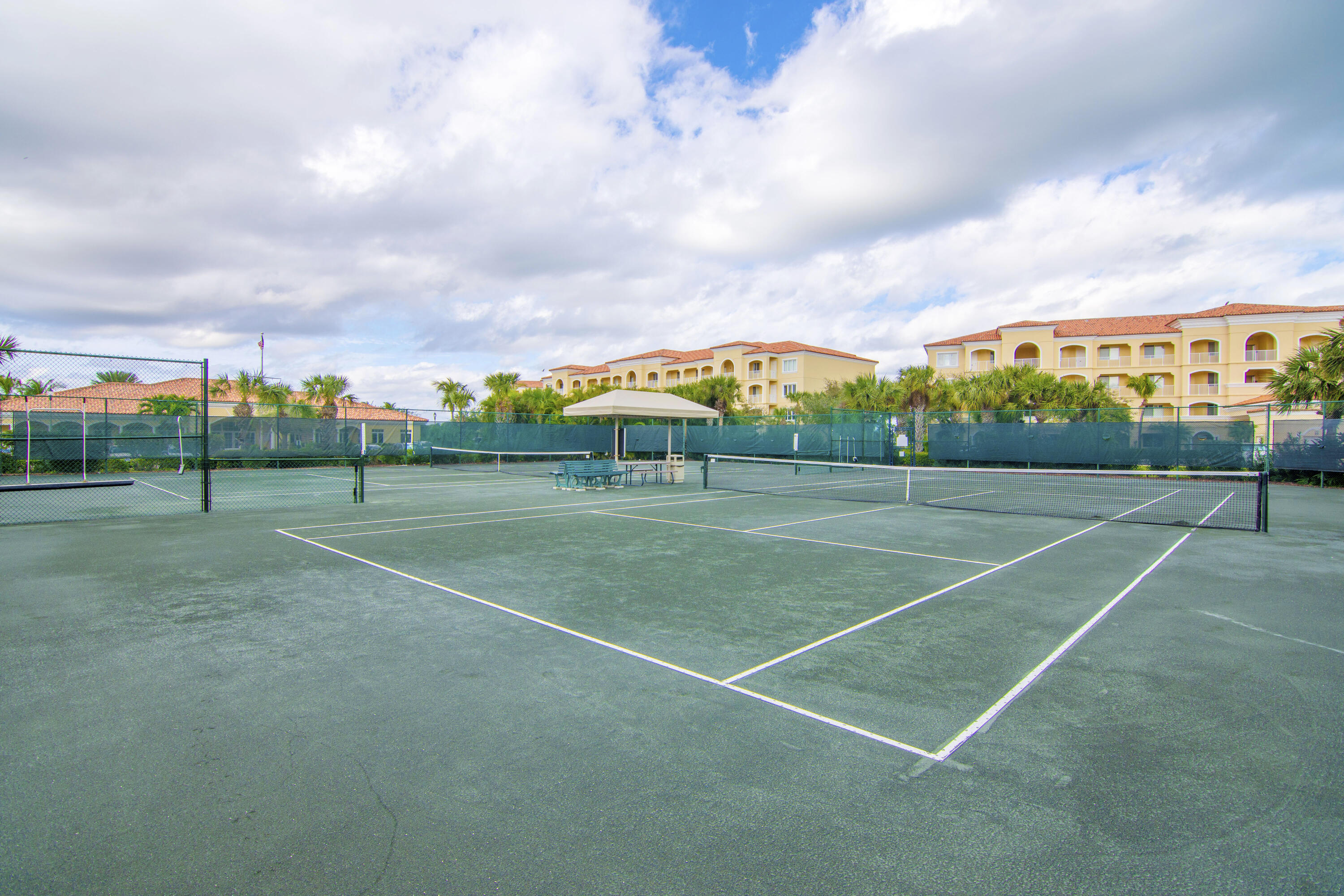 12 Harbour Isles Dr Ph1