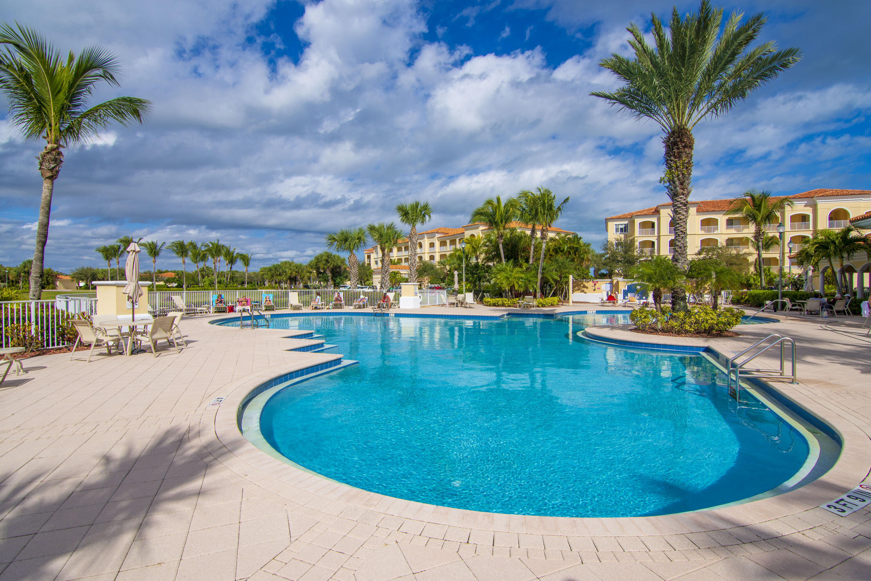 12 Harbour Isles Dr Ph1