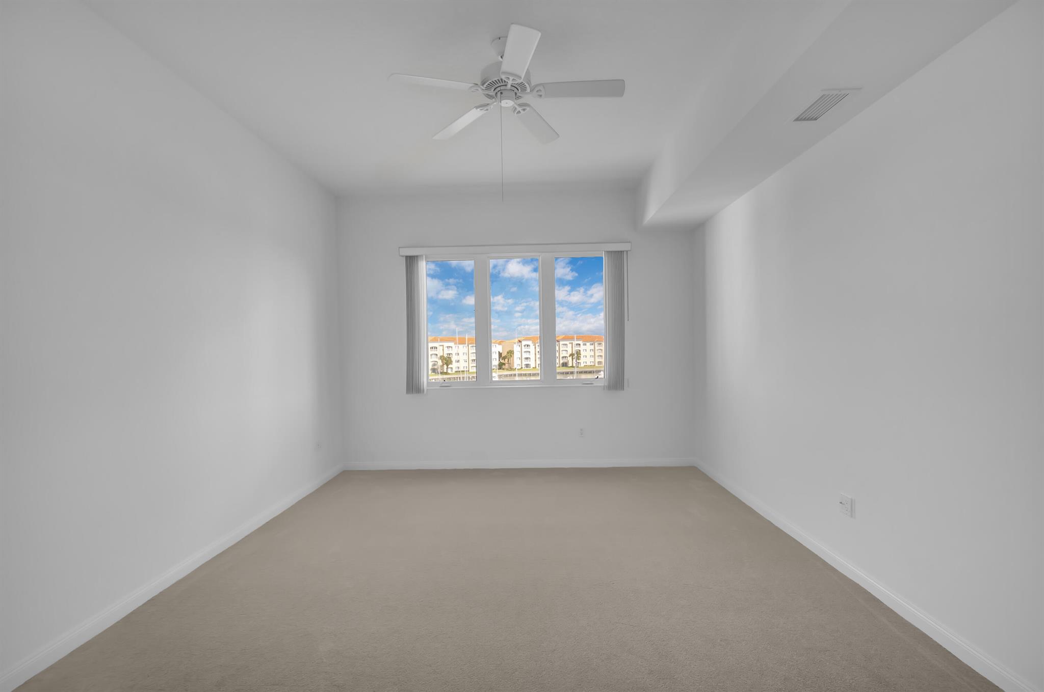 12 Harbour Isles Dr Ph1