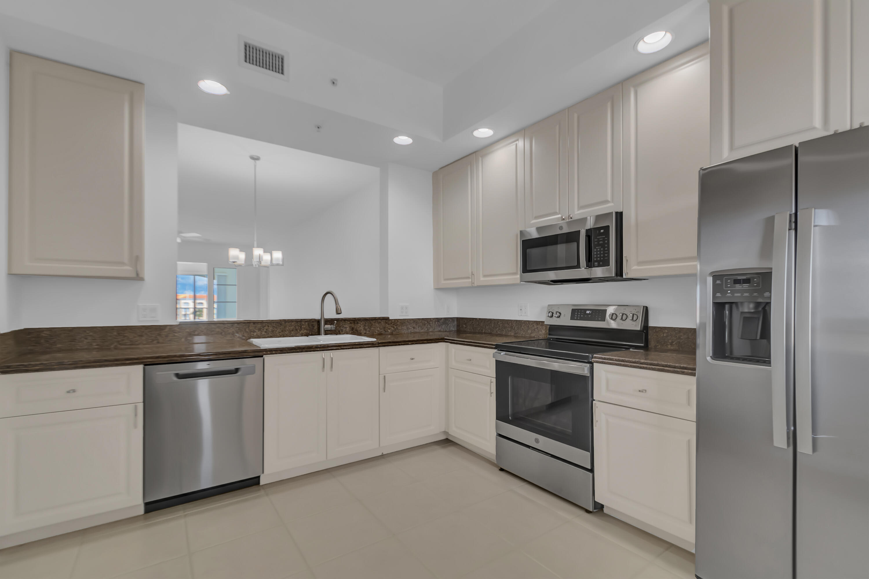 12 Harbour Isles Dr Ph1