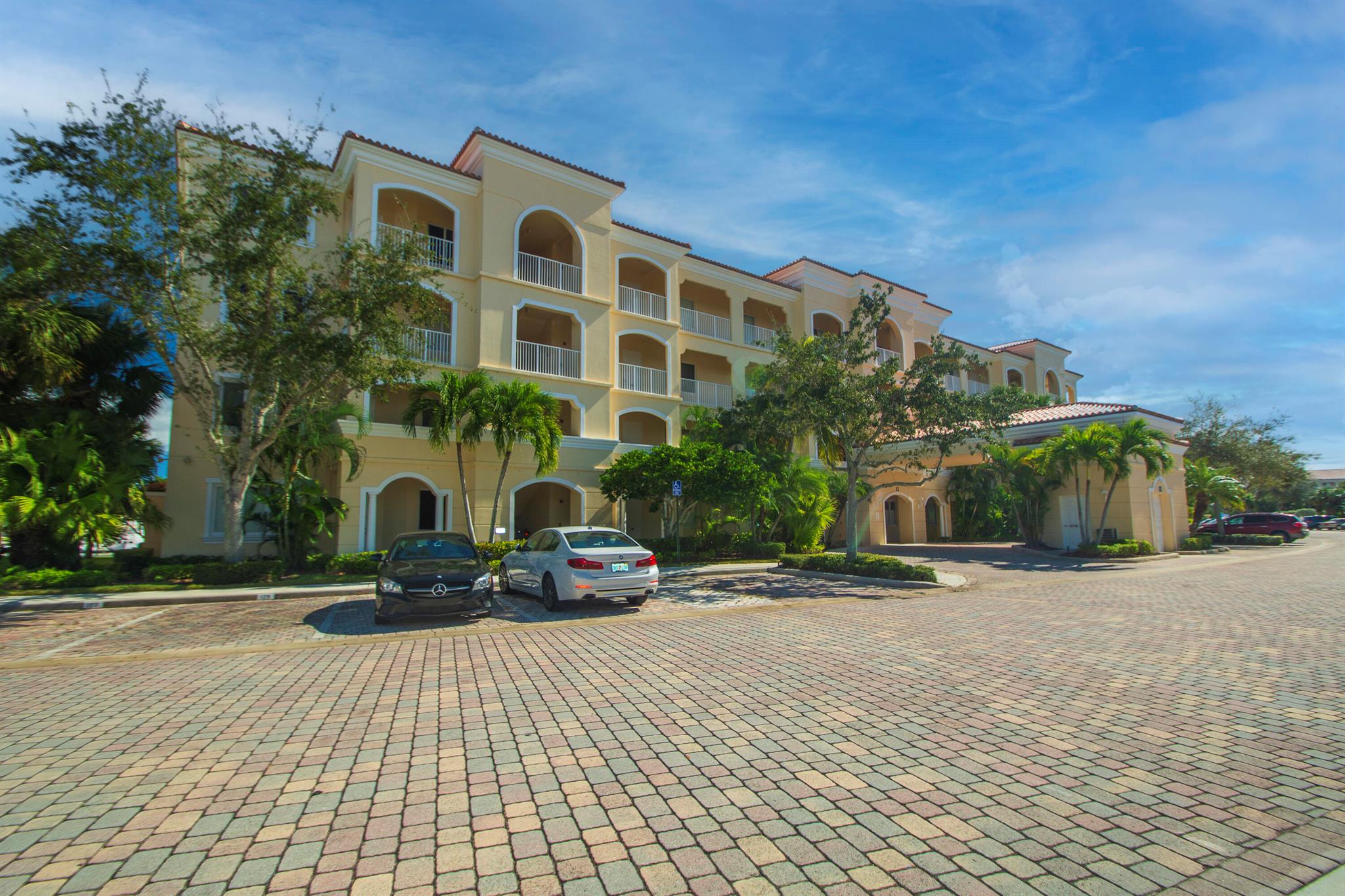12 Harbour Isles Dr Ph1