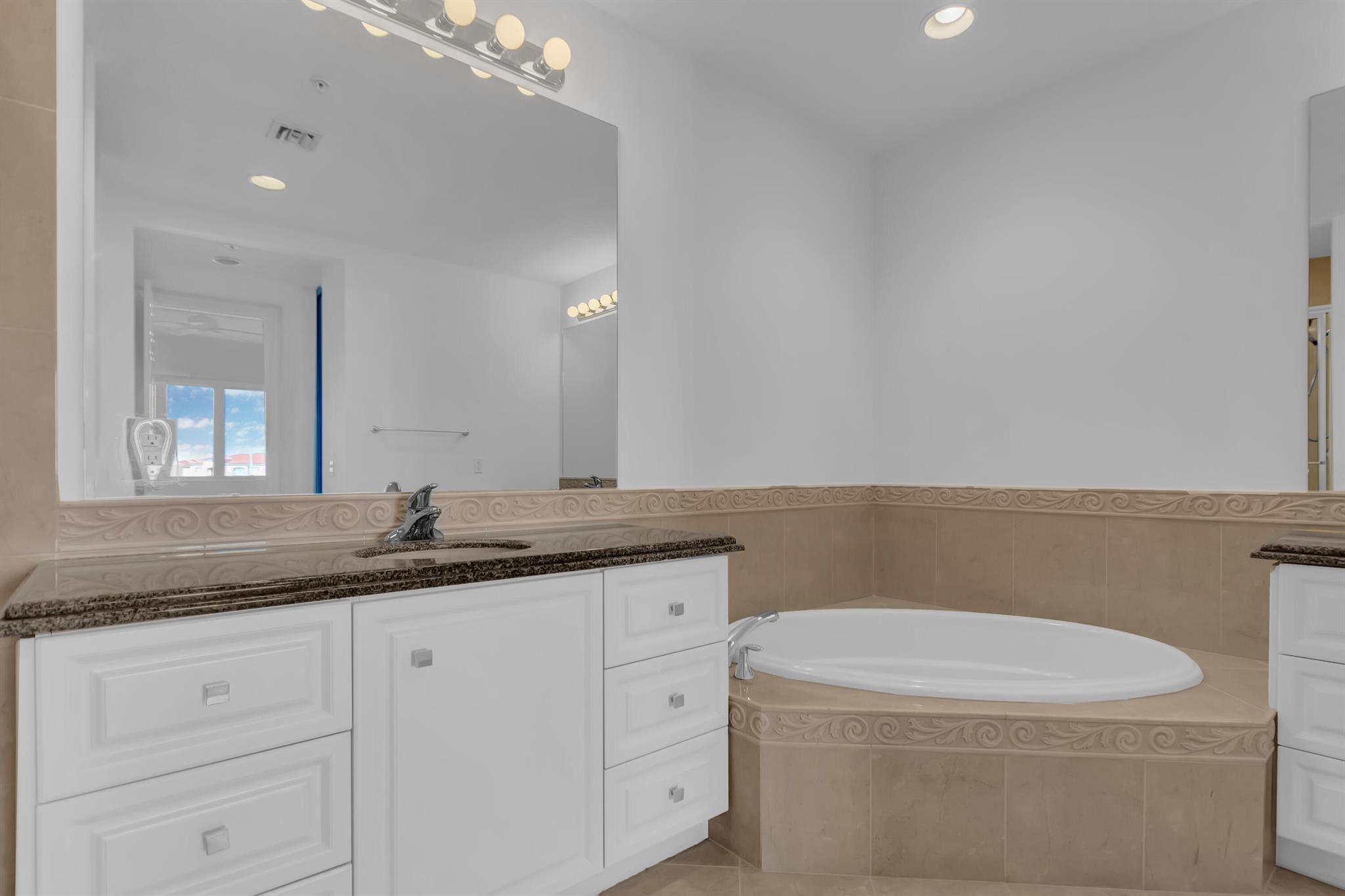 12 Harbour Isles Dr Ph1