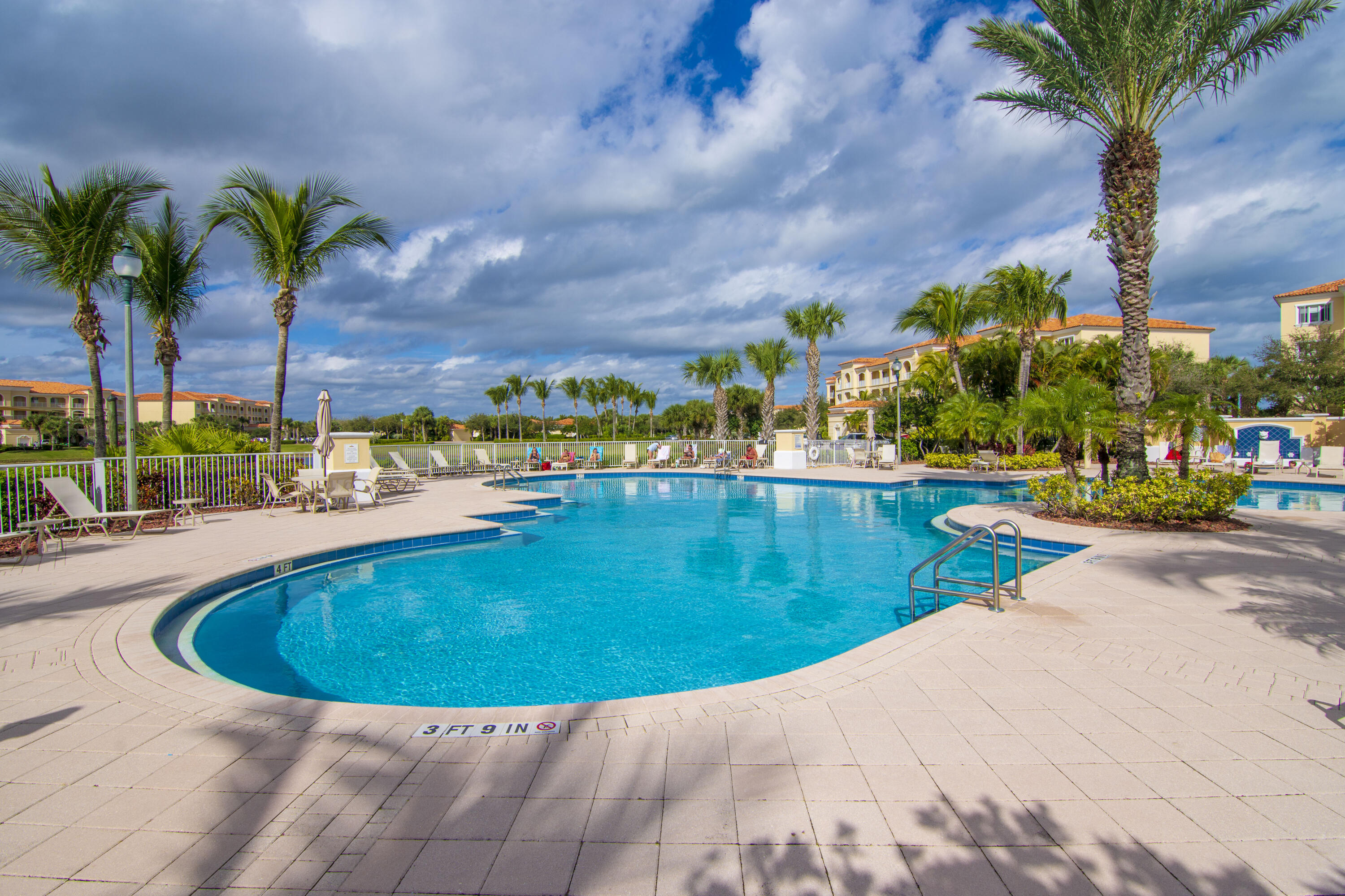 12 Harbour Isles Dr Ph1