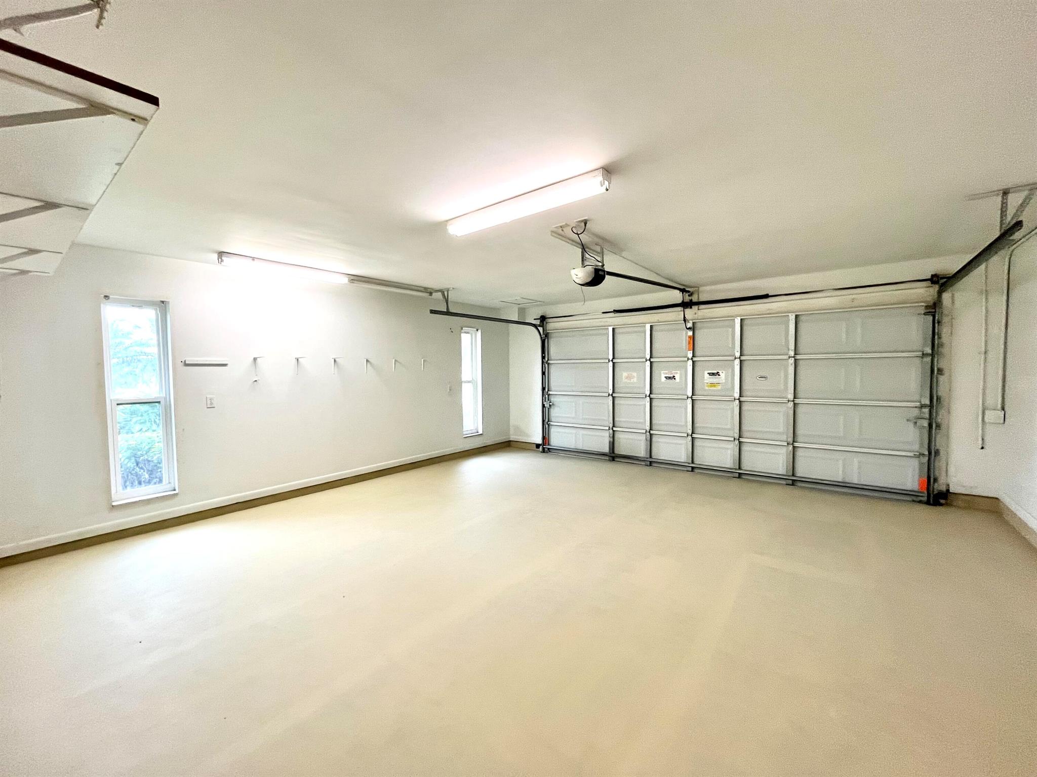 1441 W 56th Sq Square W