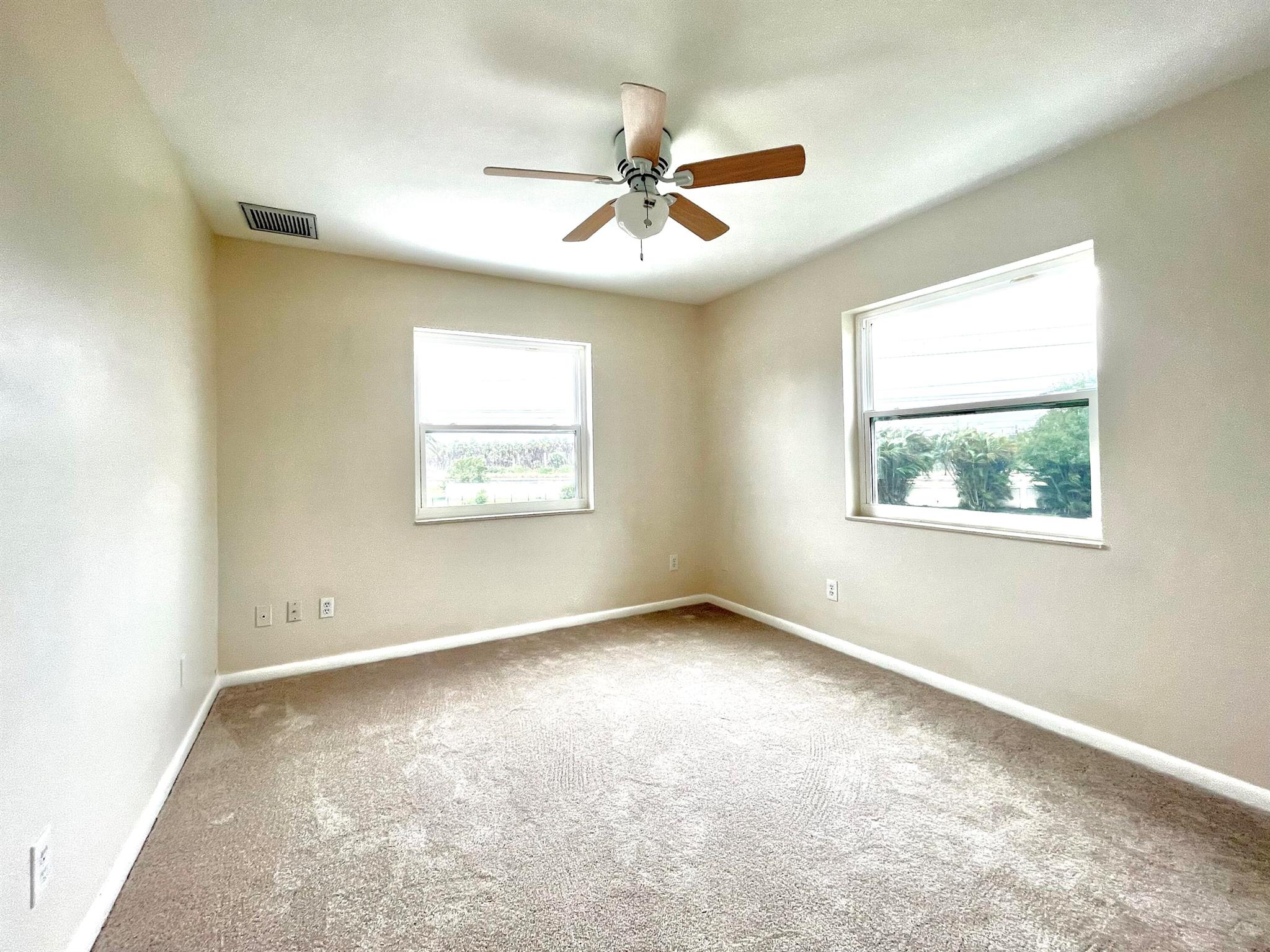 1441 W 56th Sq Square W