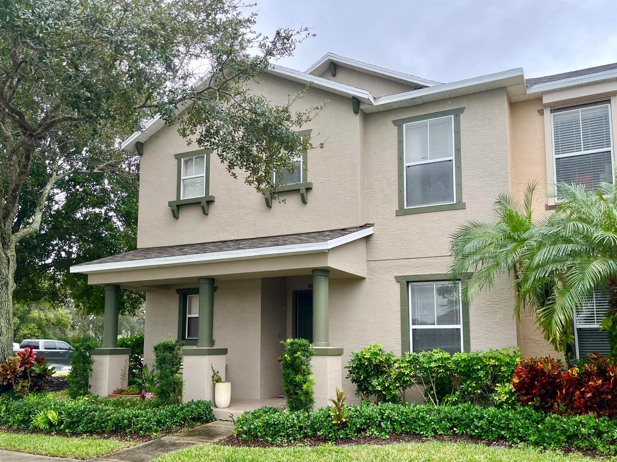 1612 W Pointe West Way W