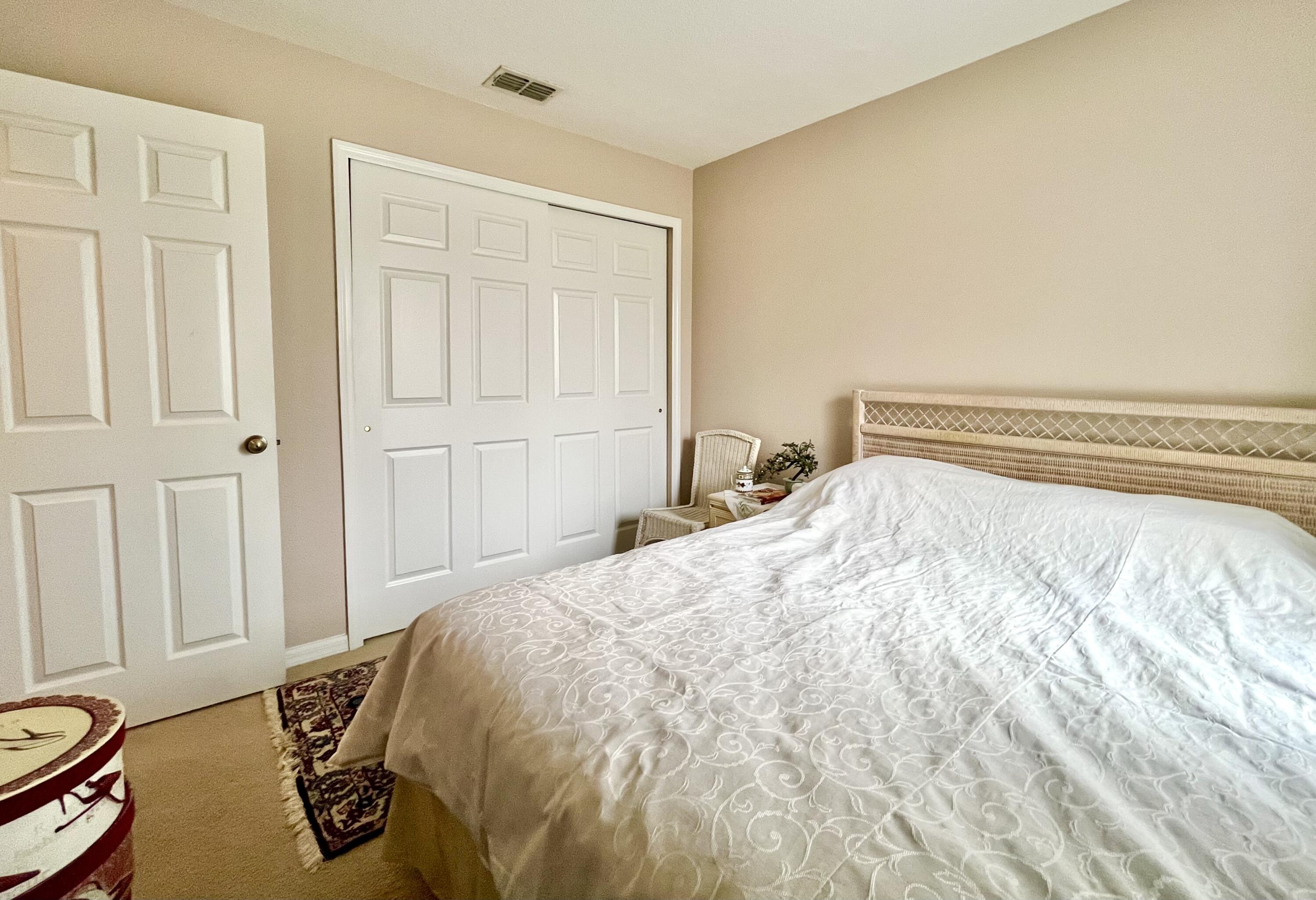 1612 W Pointe West Way W