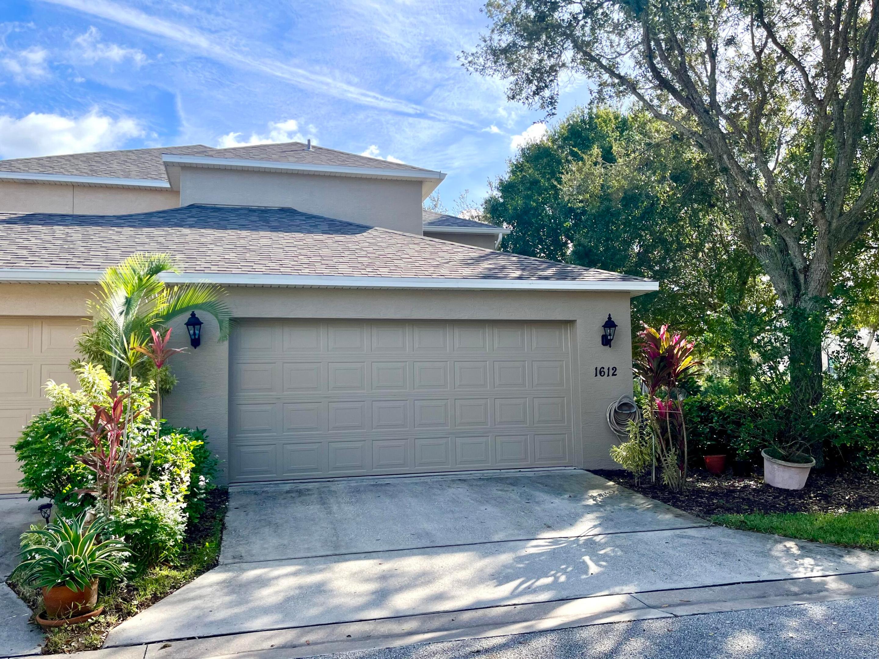 1612 W Pointe West Way W