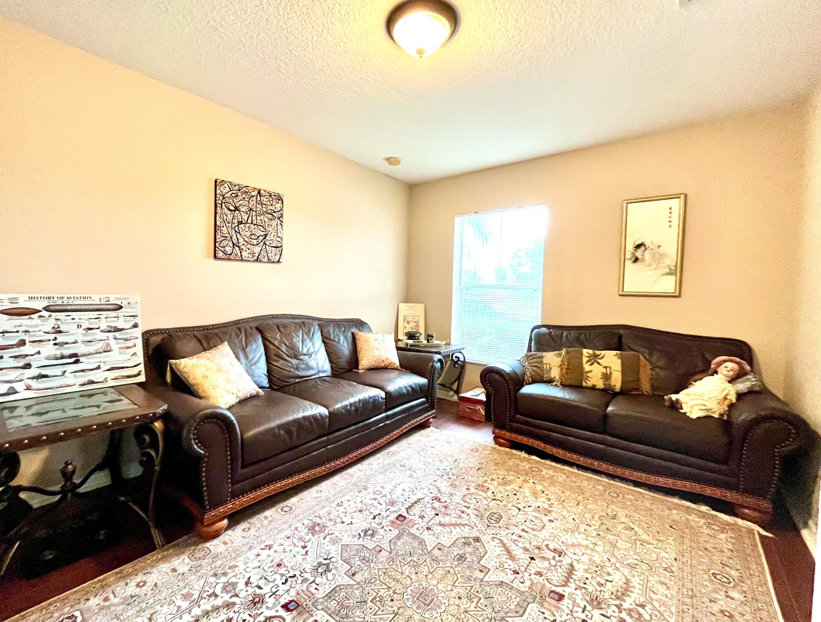 1612 W Pointe West Way W