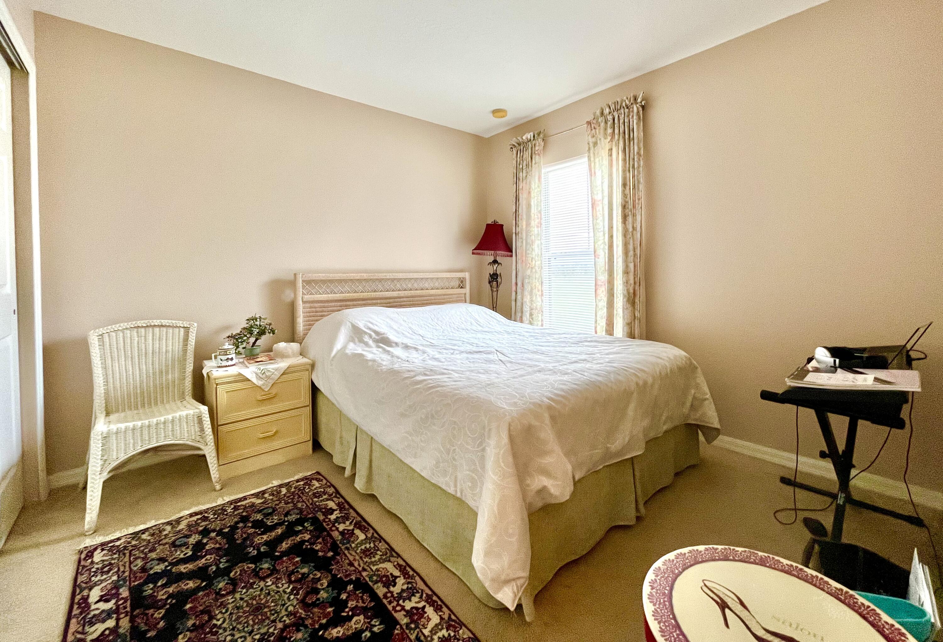 1612 W Pointe West Way W