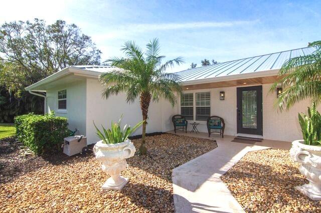 1015 48th Terrace