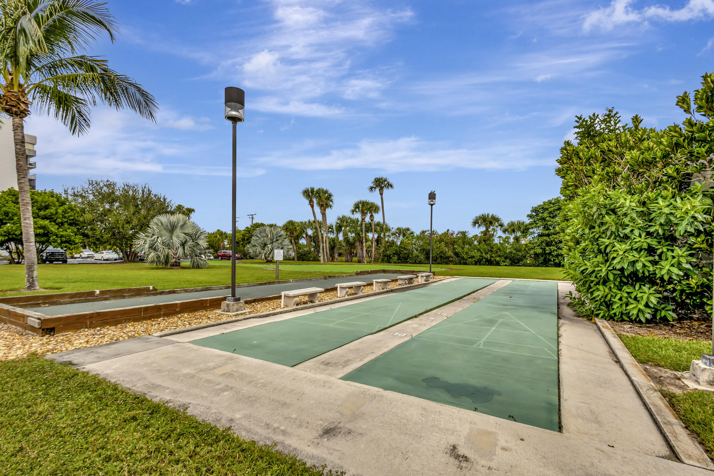 5055 North Highway A1a 705