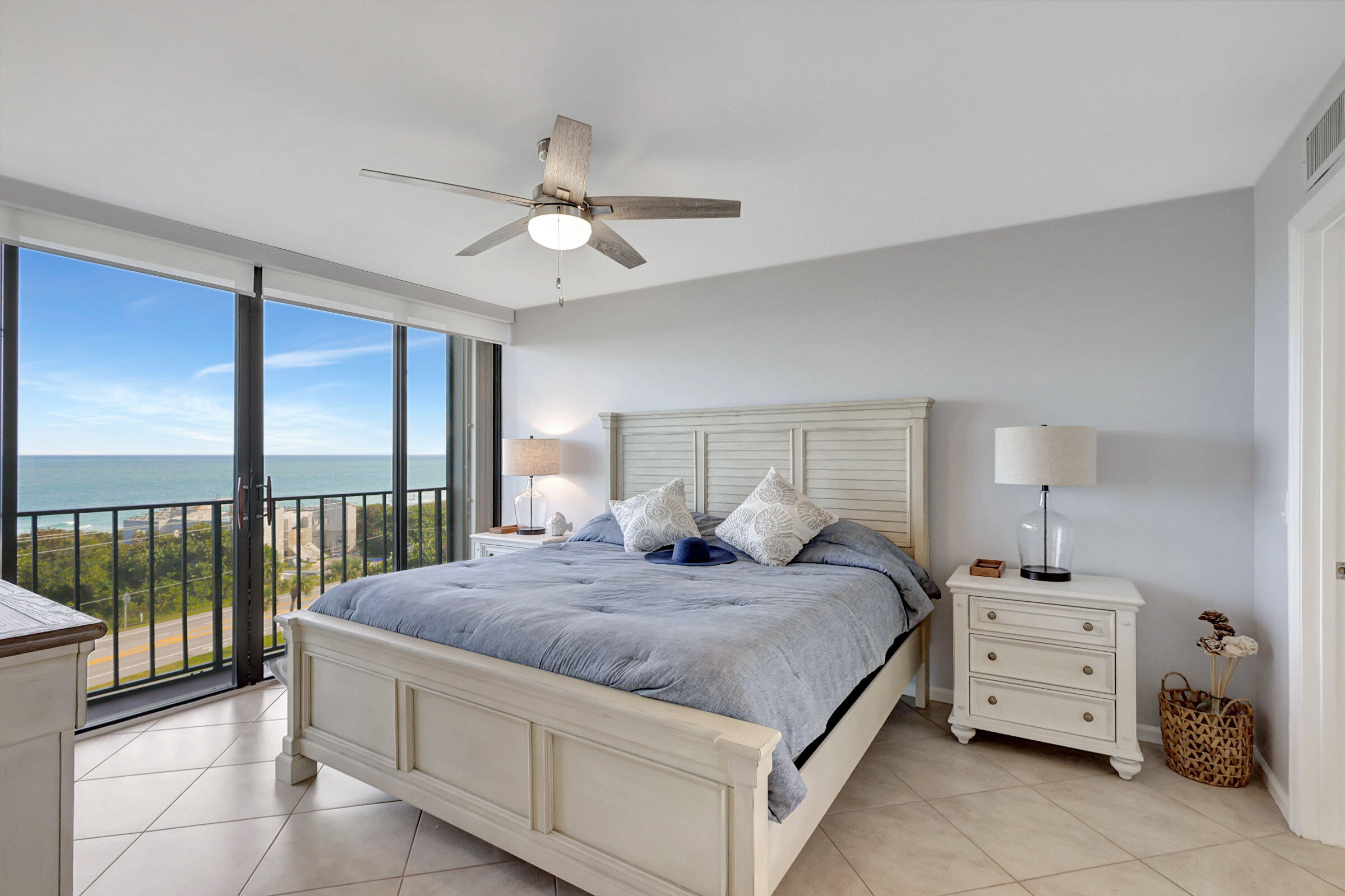 5055 North Highway A1a 705