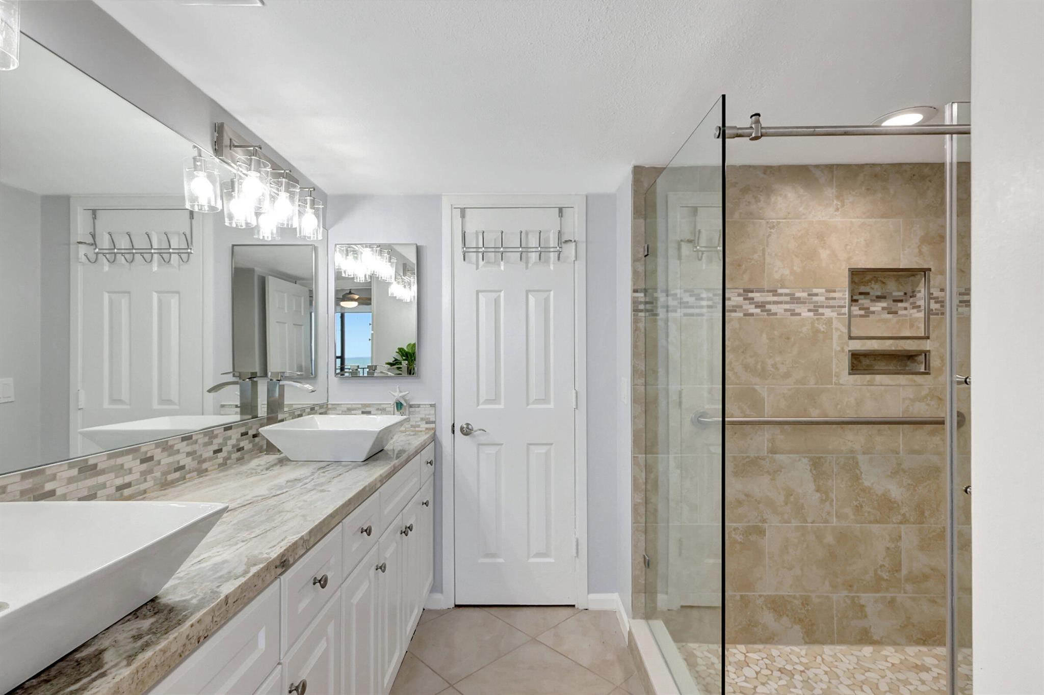 5055 North Highway A1a 705