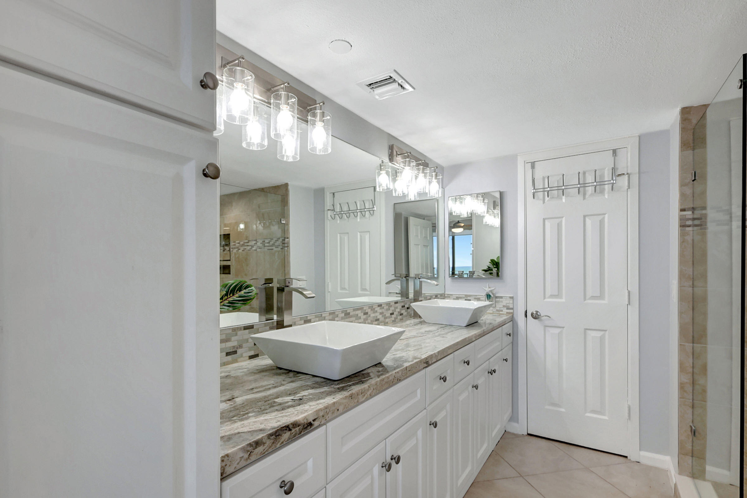 5055 North Highway A1a 705