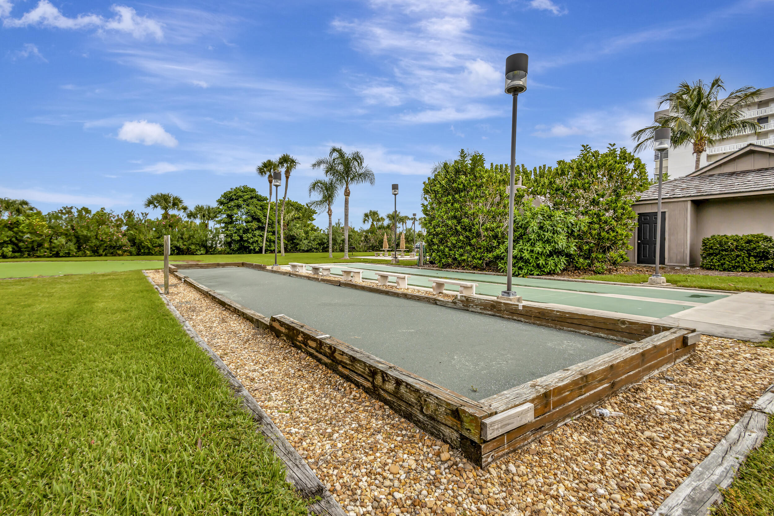 5055 North Highway A1a 705