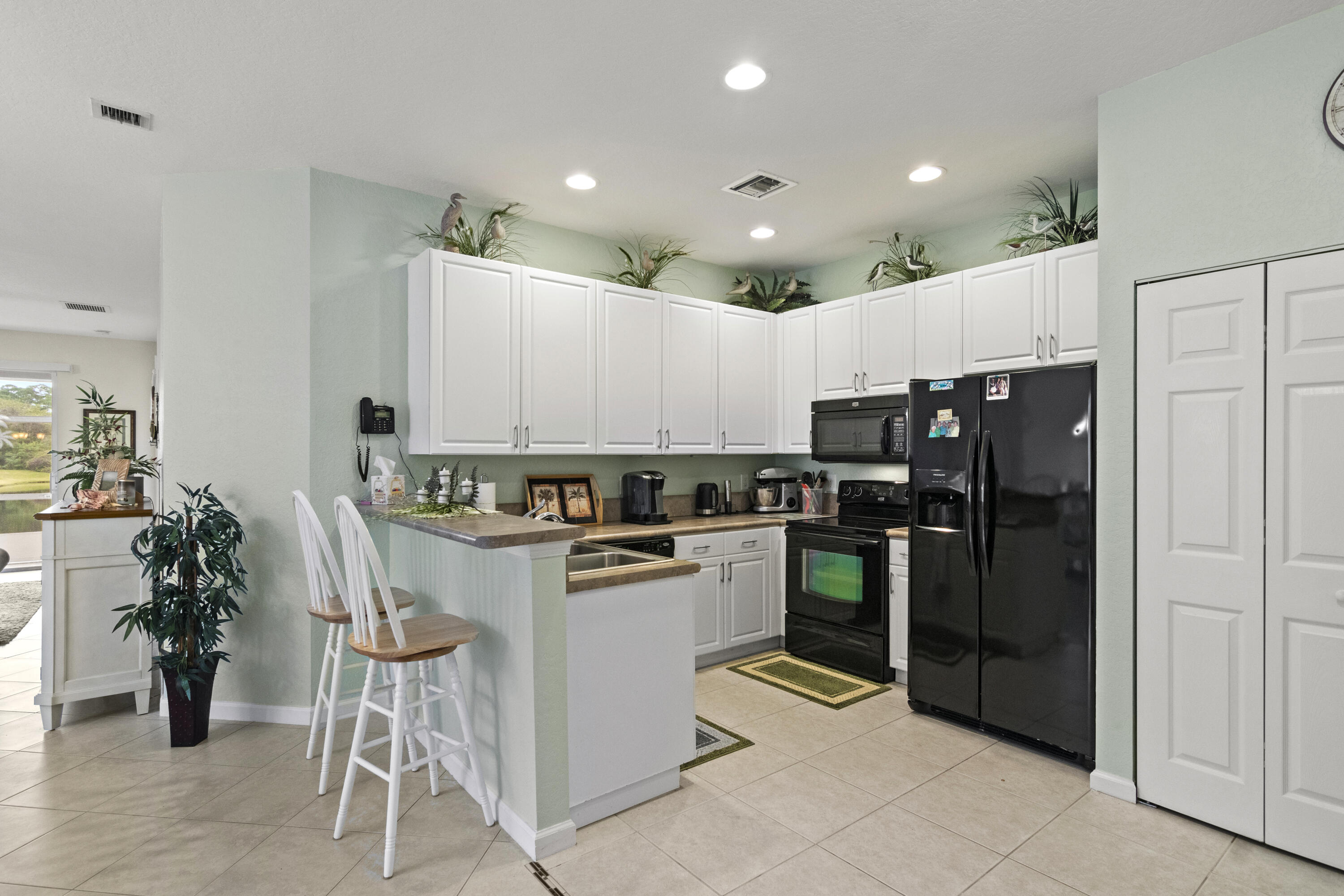 2542 Stockbridge Square SW